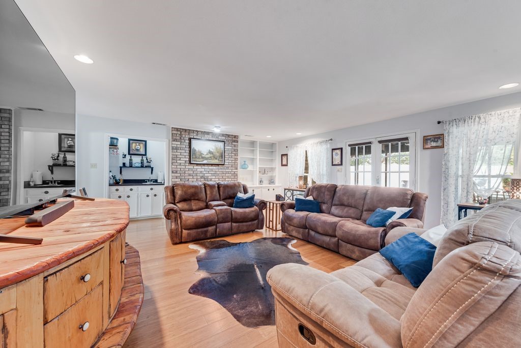 6155 Highwoods Court
