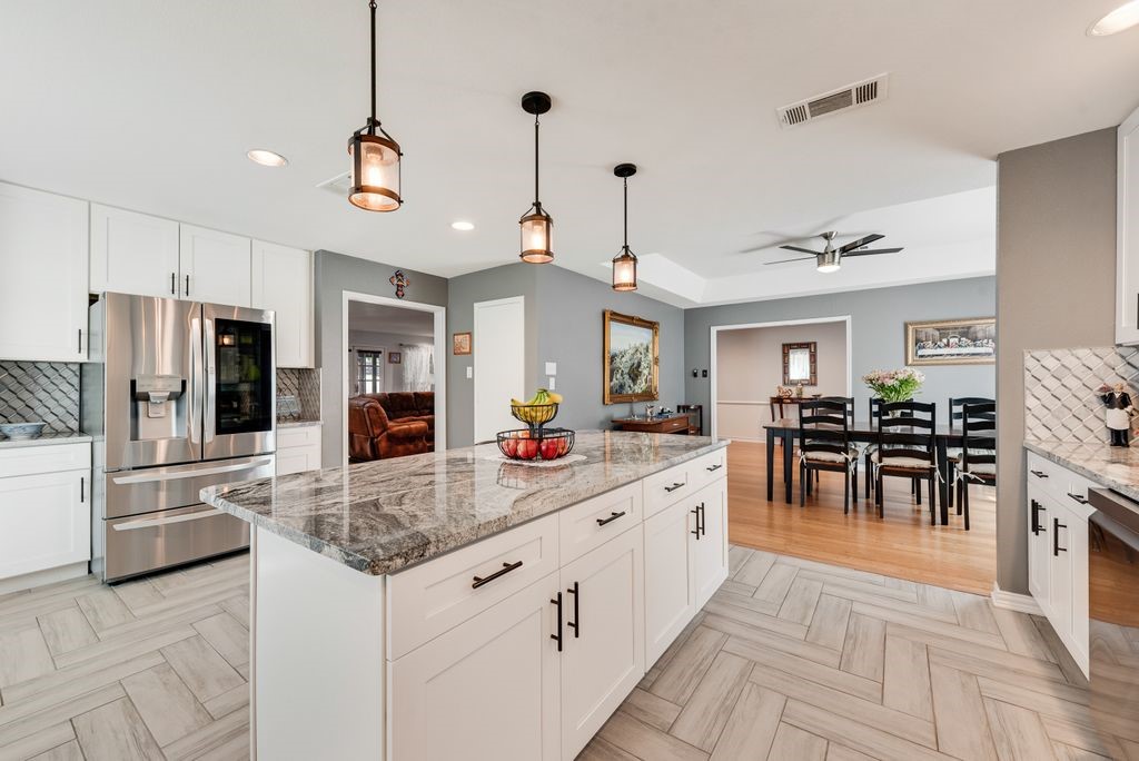 6155 Highwoods Court