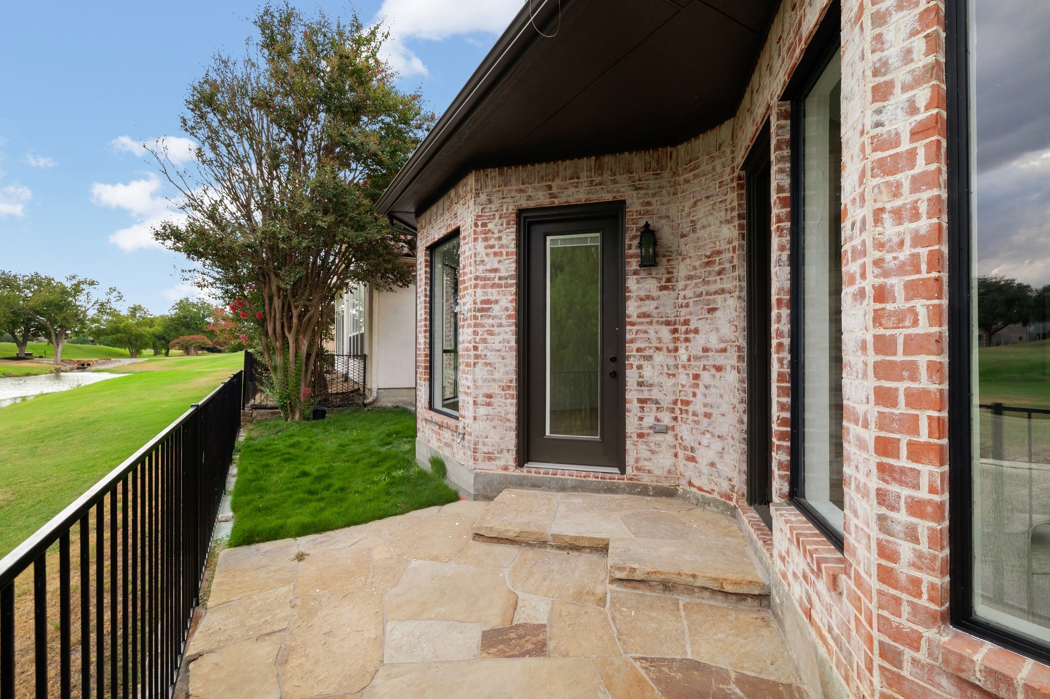 5644 Gleneagles Drive