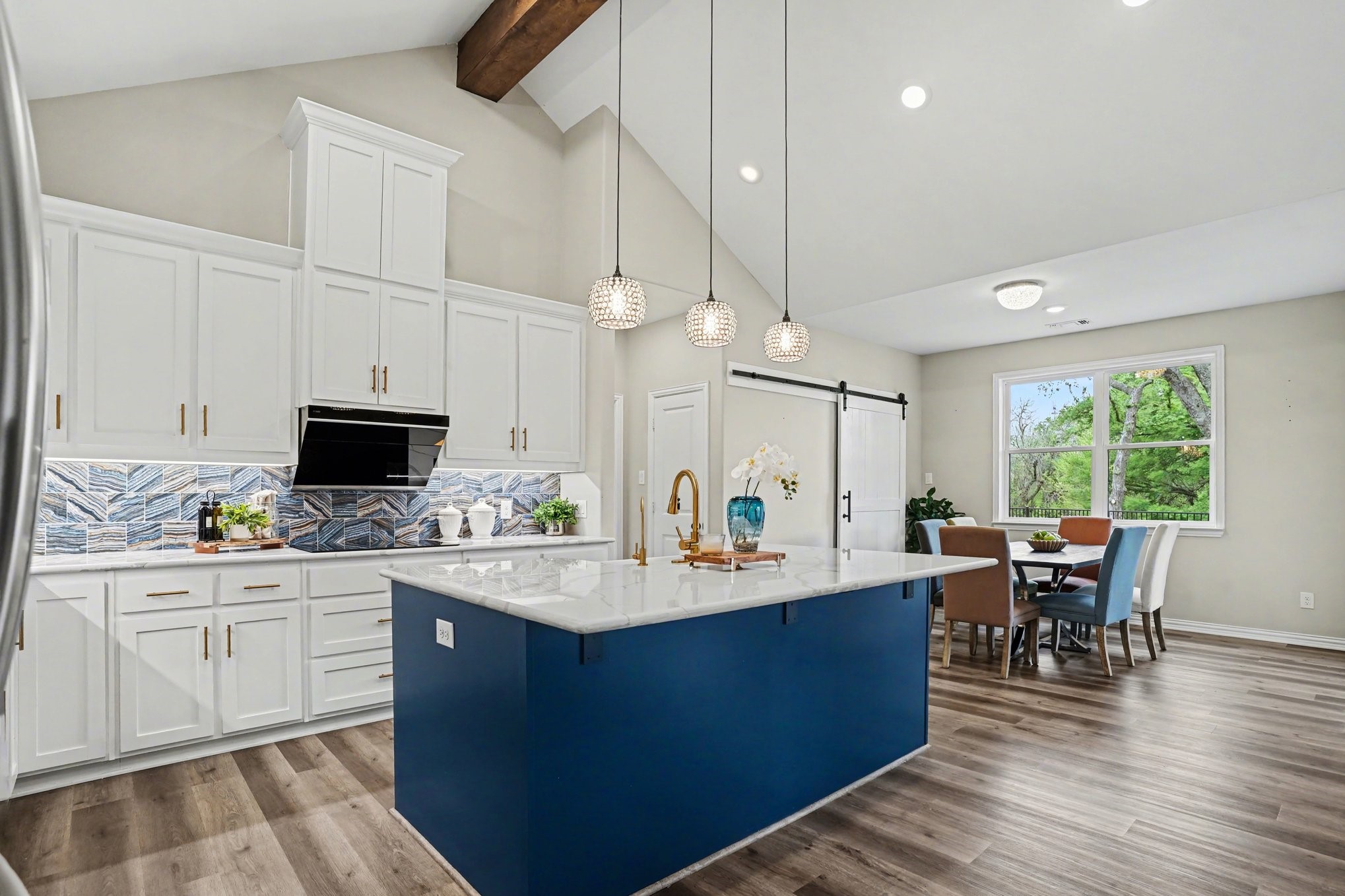 1421 Red Oak Circle