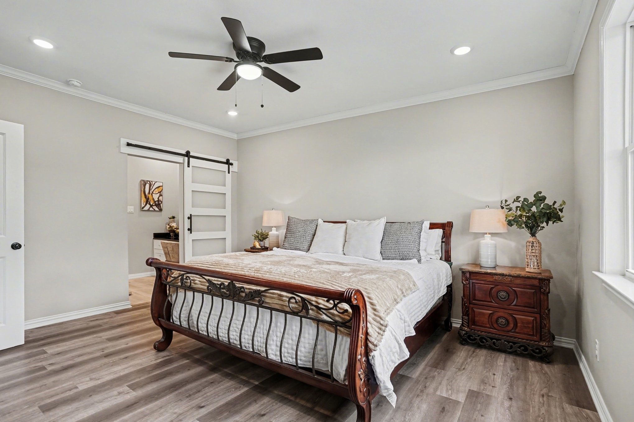 1421 Red Oak Circle