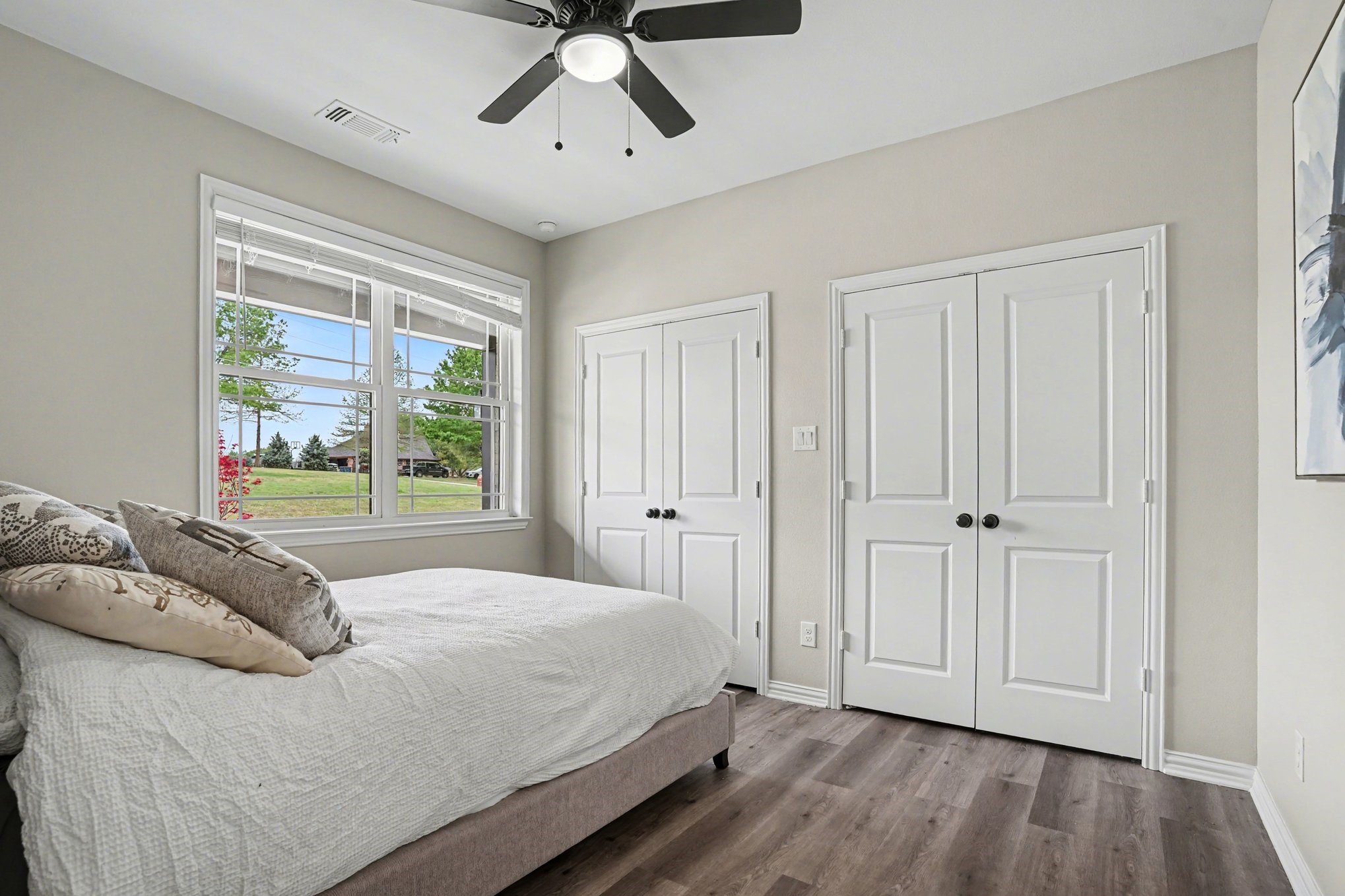 1421 Red Oak Circle