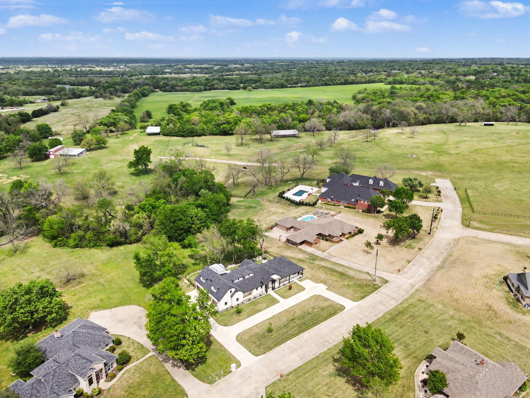 1421 Red Oak Circle