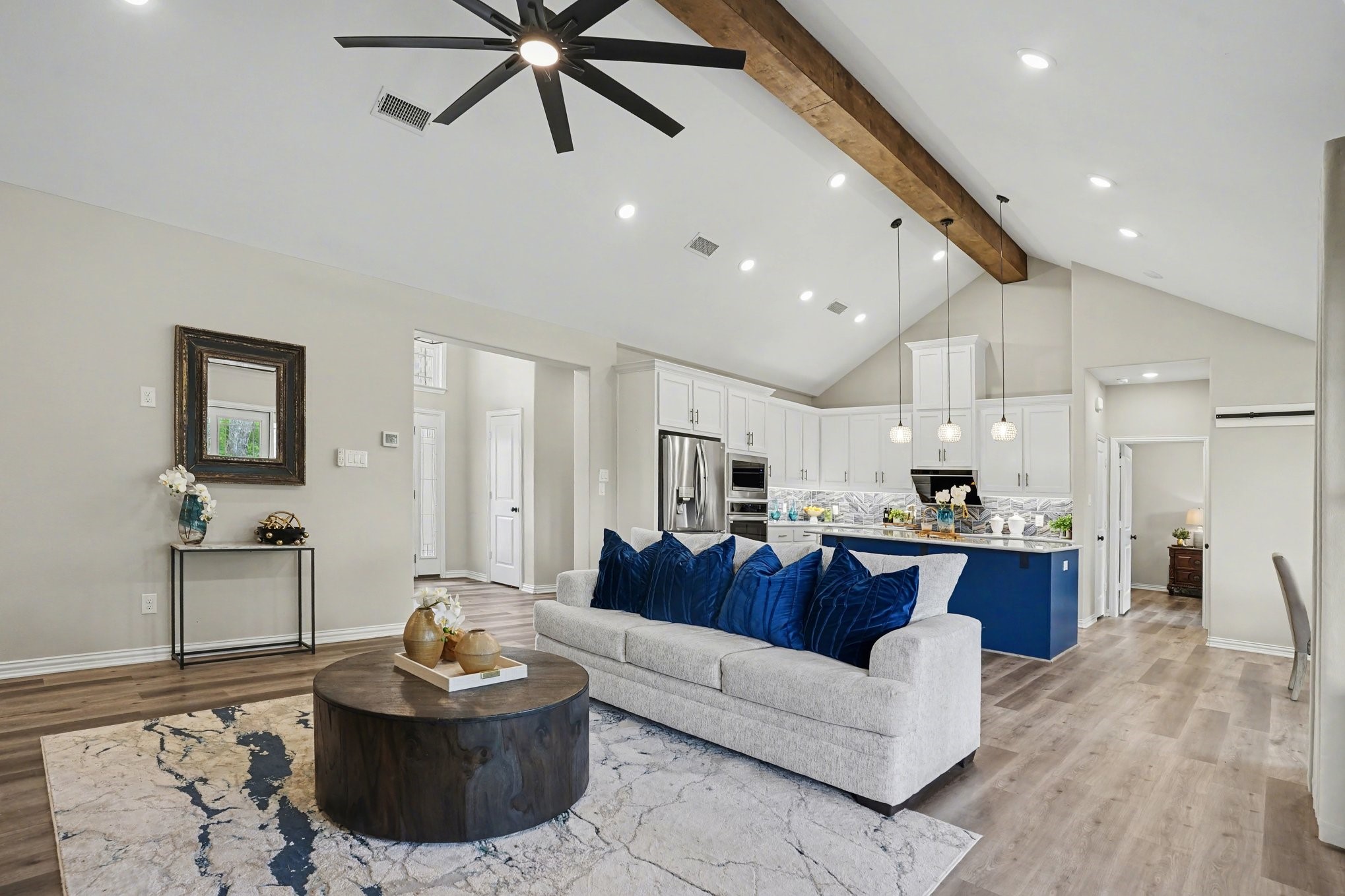 1421 Red Oak Circle