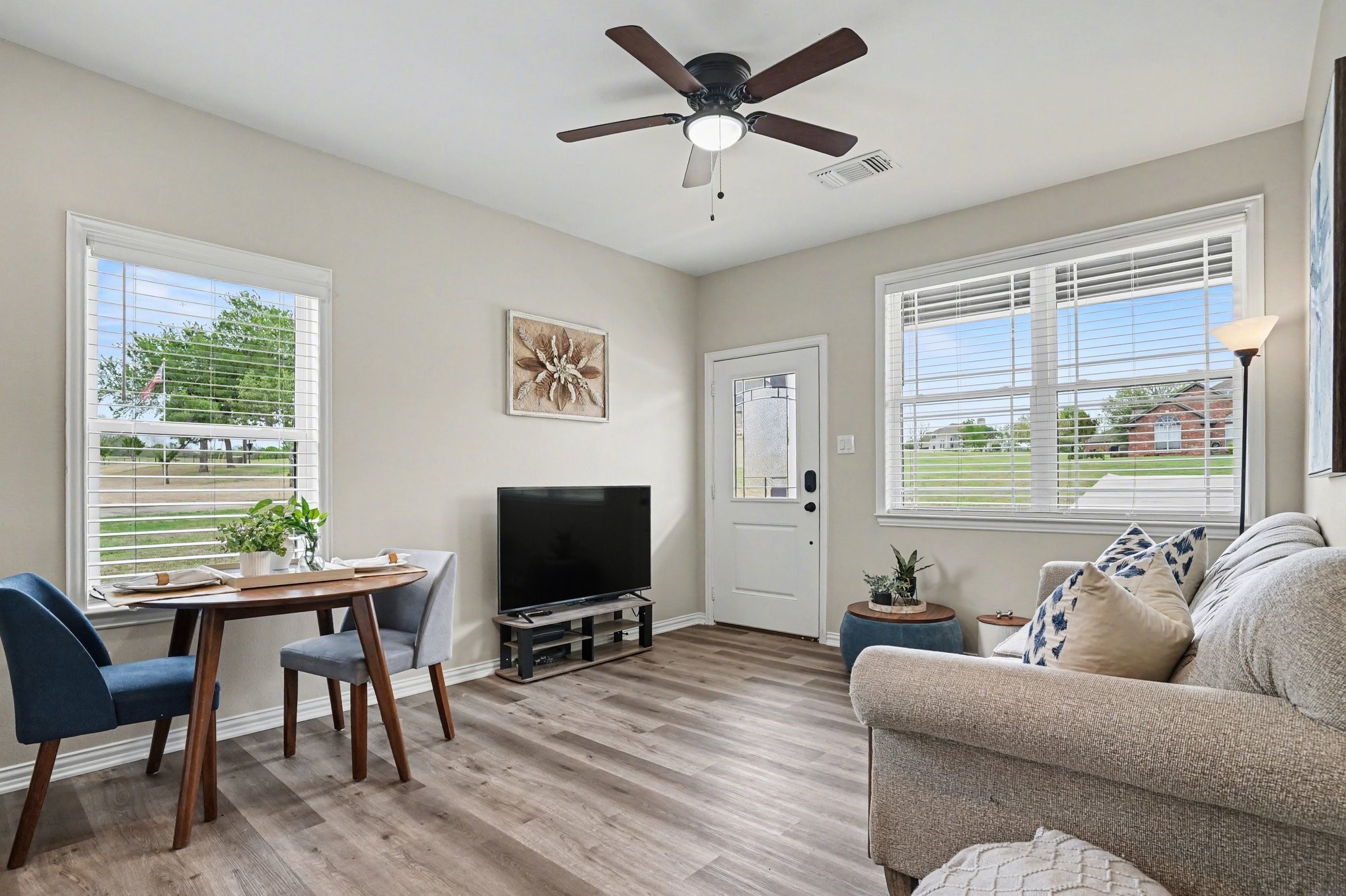 1421 Red Oak Circle