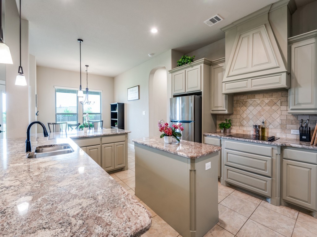 5640 Sunset Ridge