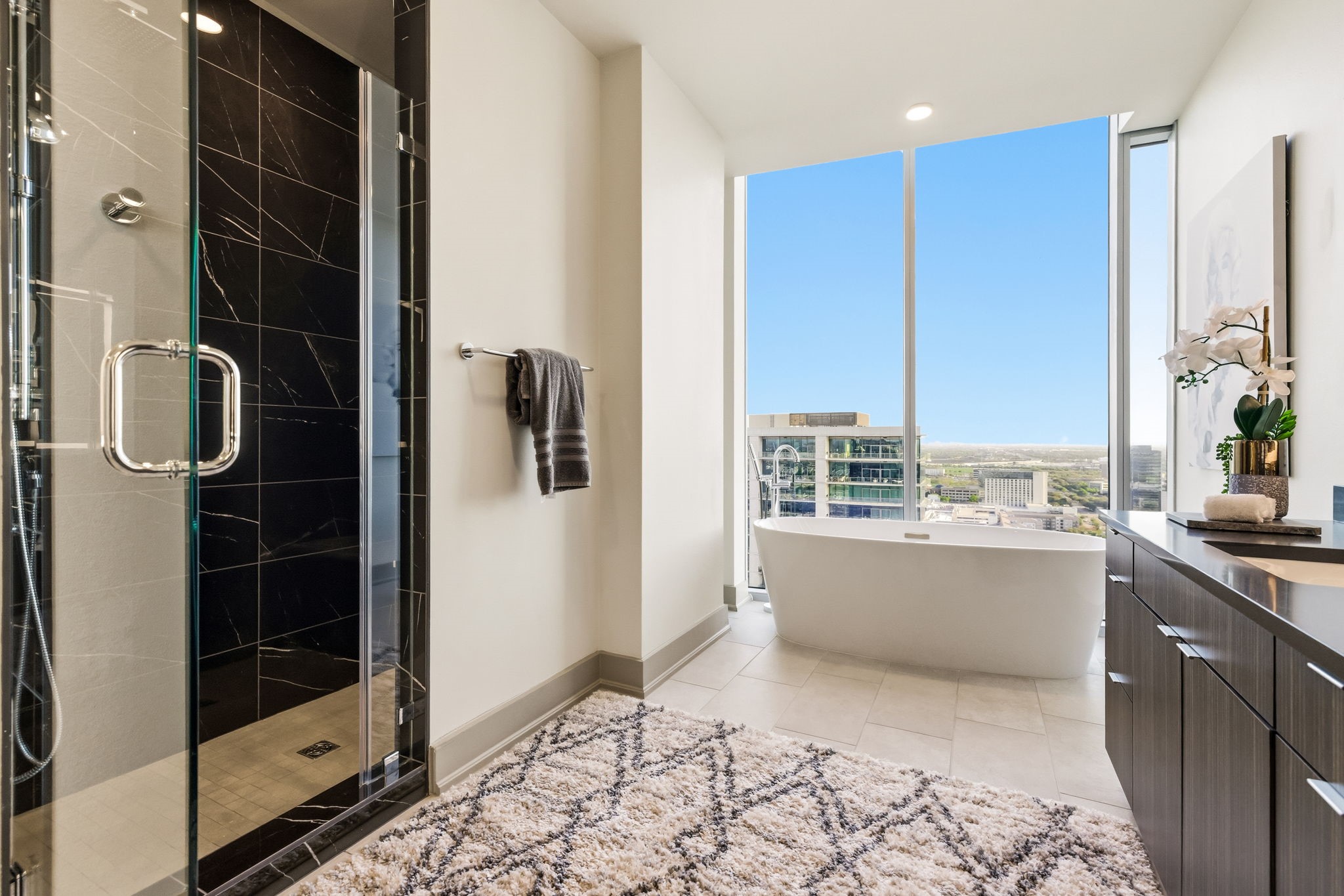 6000 Columbus Avenue 2901