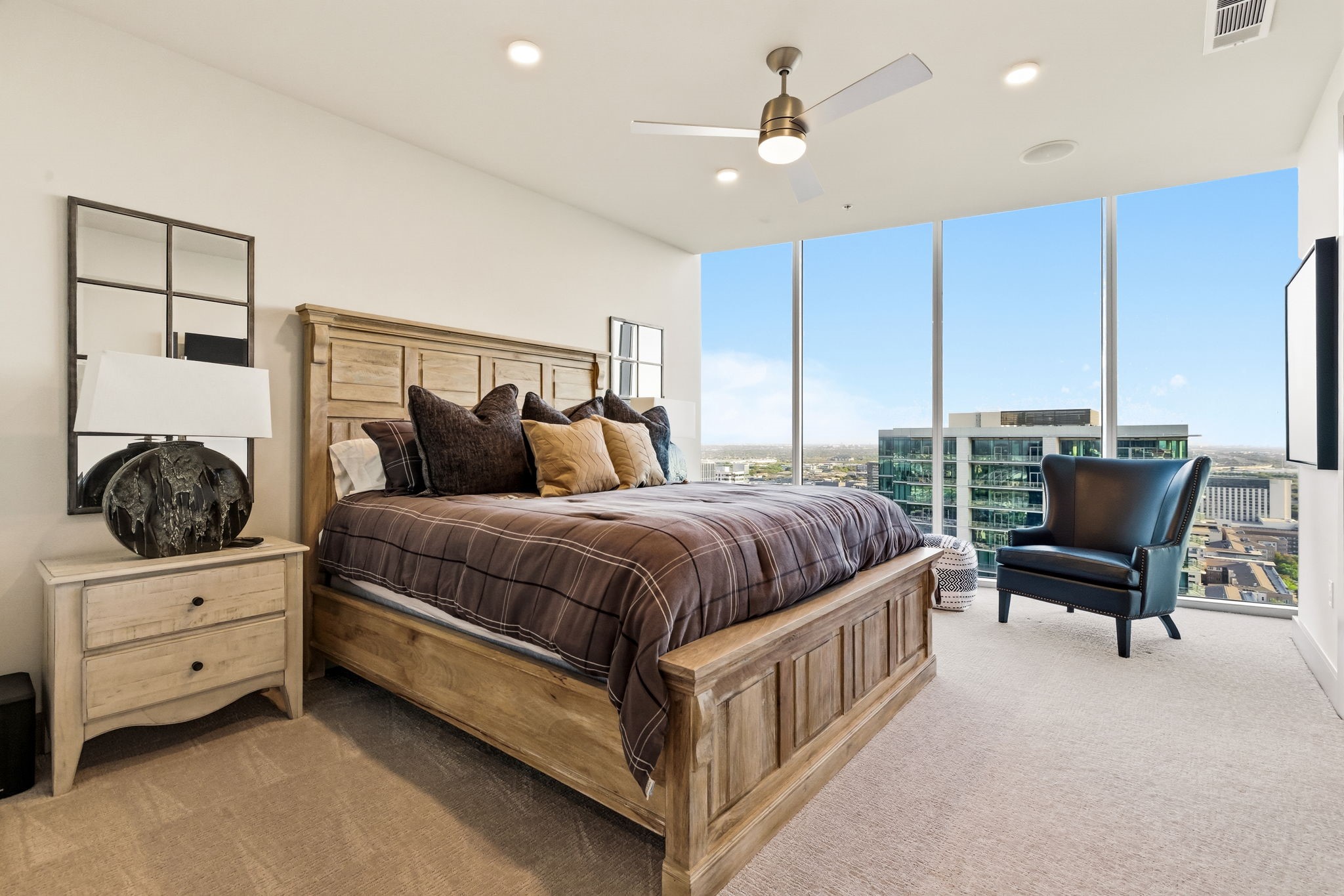 6000 Columbus Avenue 2901