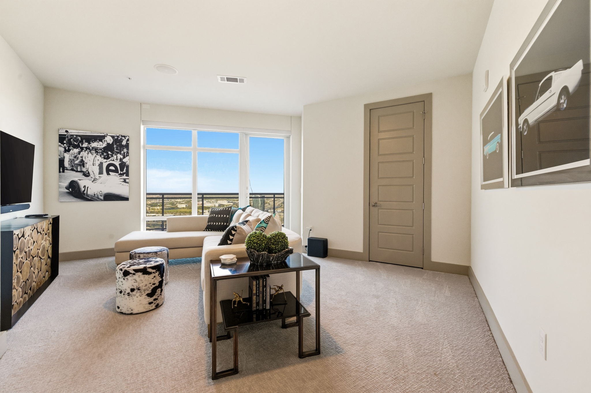 6000 Columbus Avenue 2901