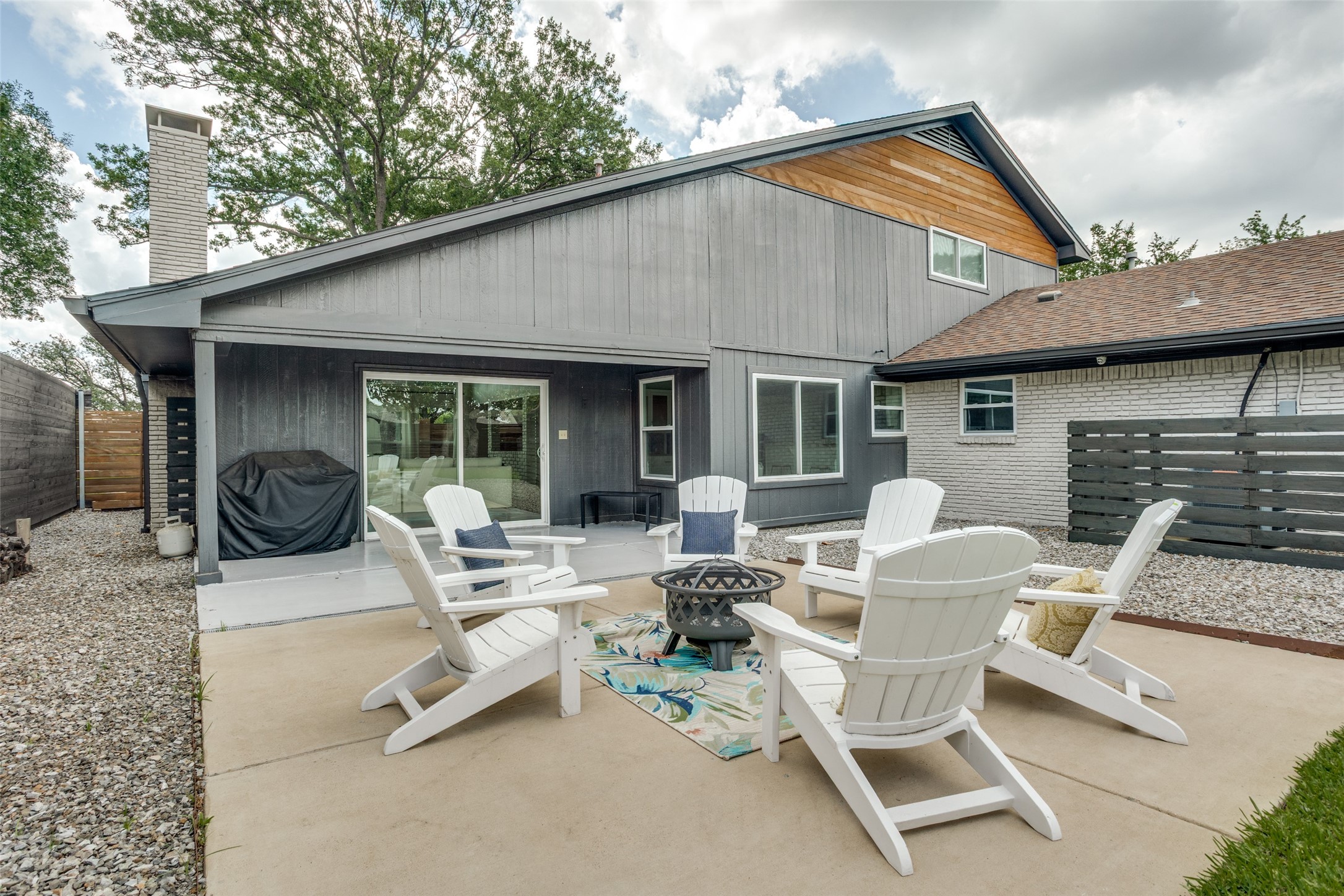 9517 Fallbrook Drive