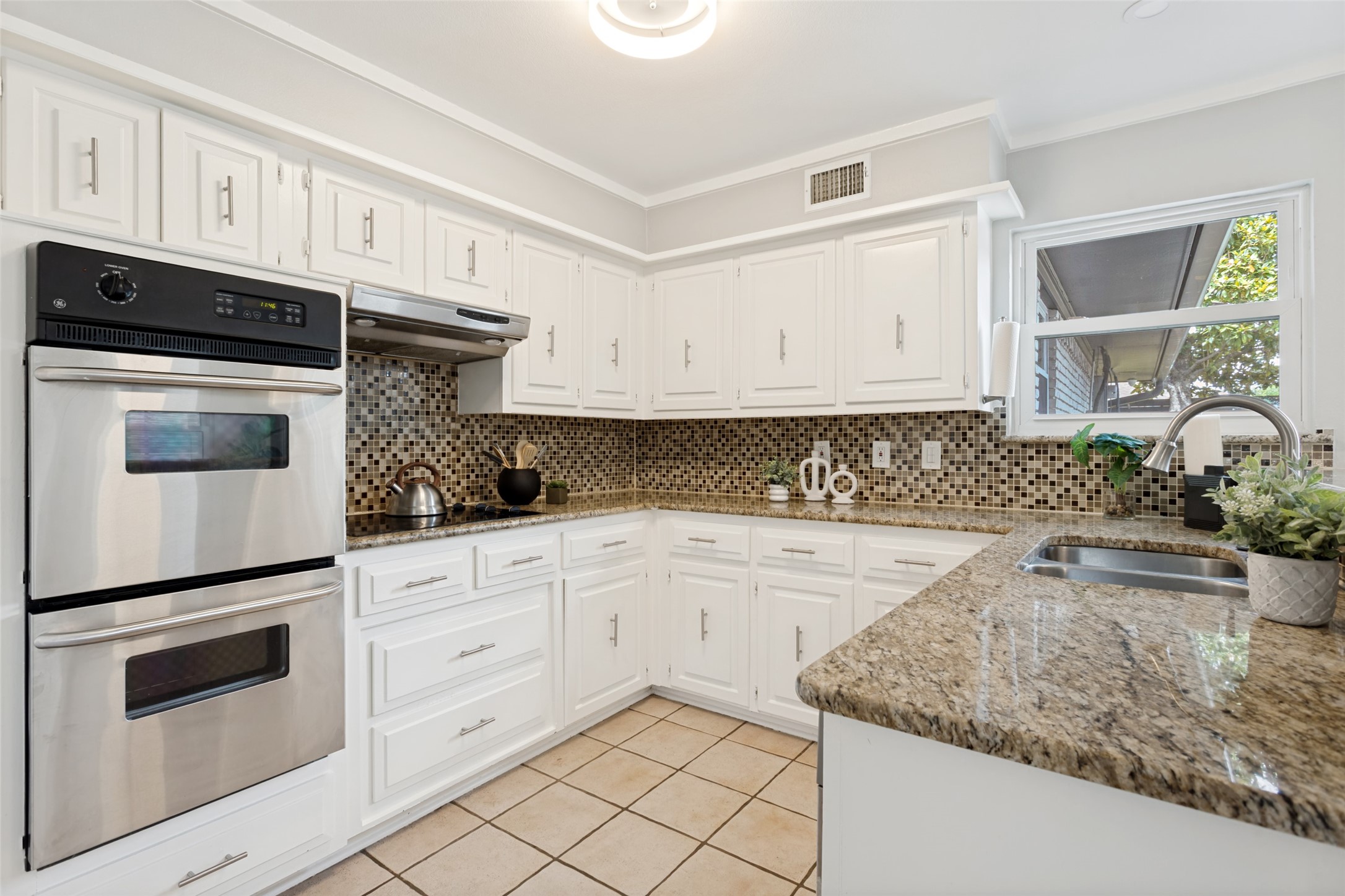 9517 Fallbrook Drive