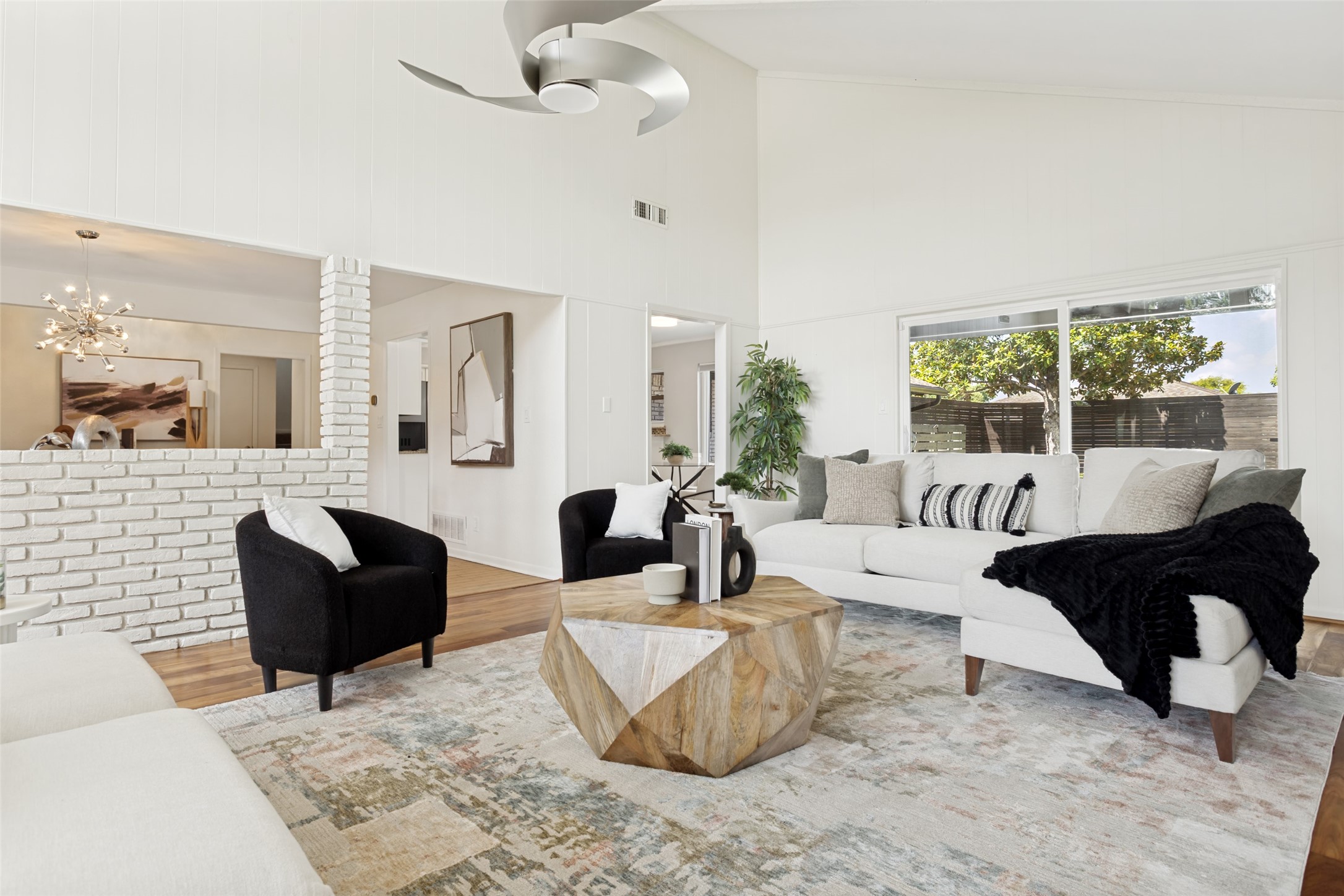 9517 Fallbrook Drive