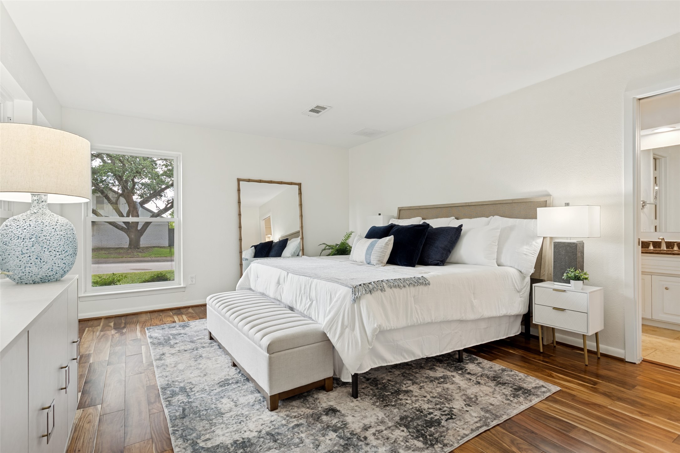 9517 Fallbrook Drive
