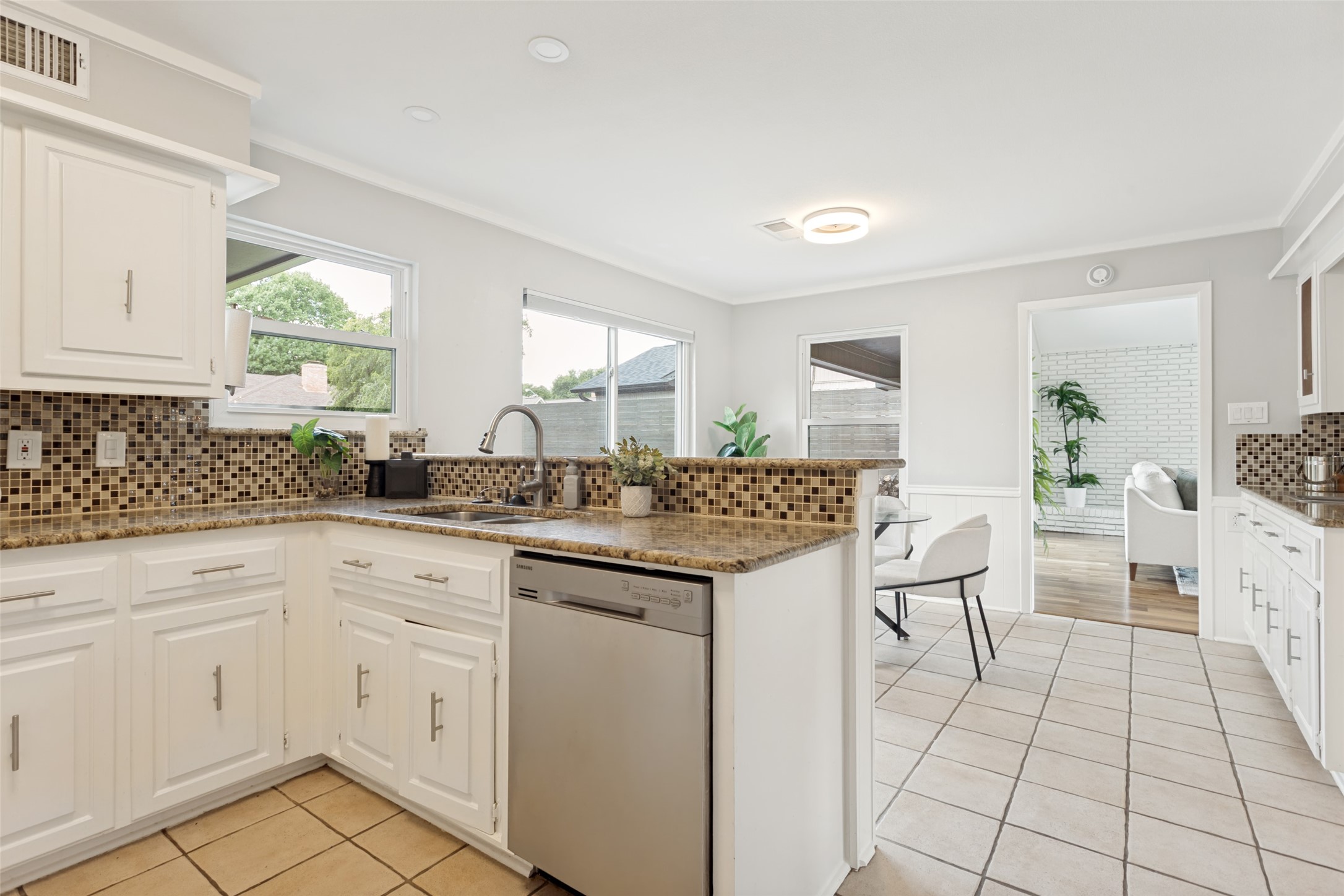 9517 Fallbrook Drive