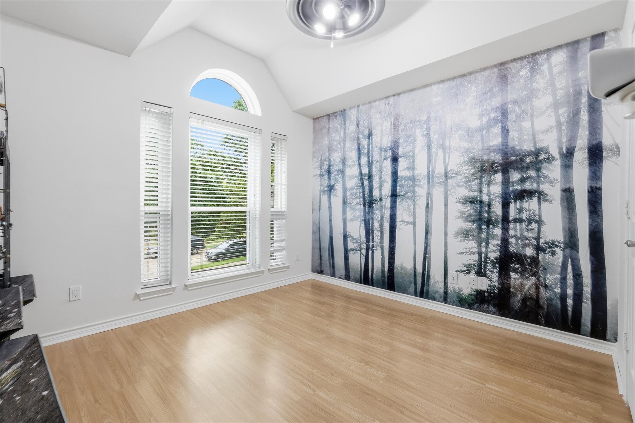 2105 Leeds Drive