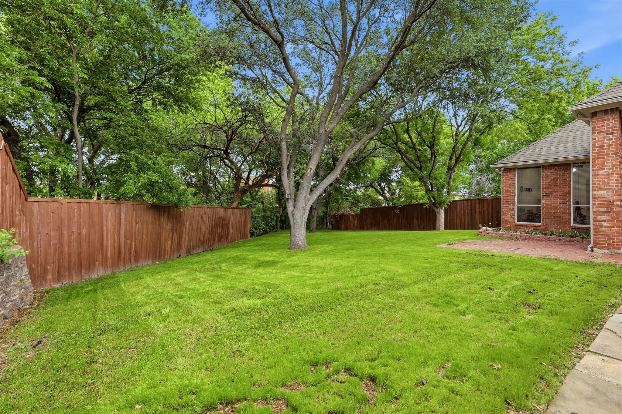 2105 Leeds Drive