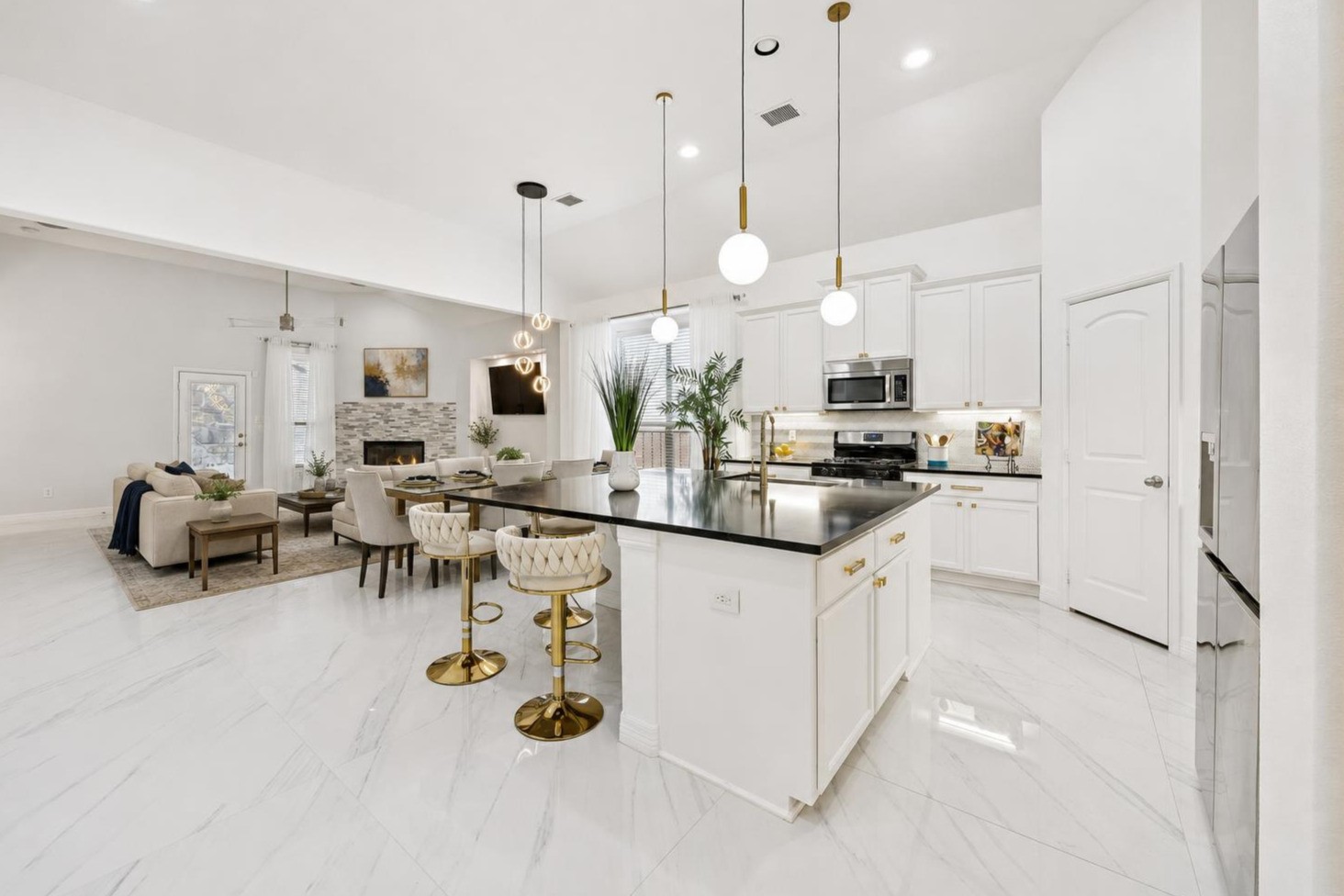 2801 White Rock Creek Drive