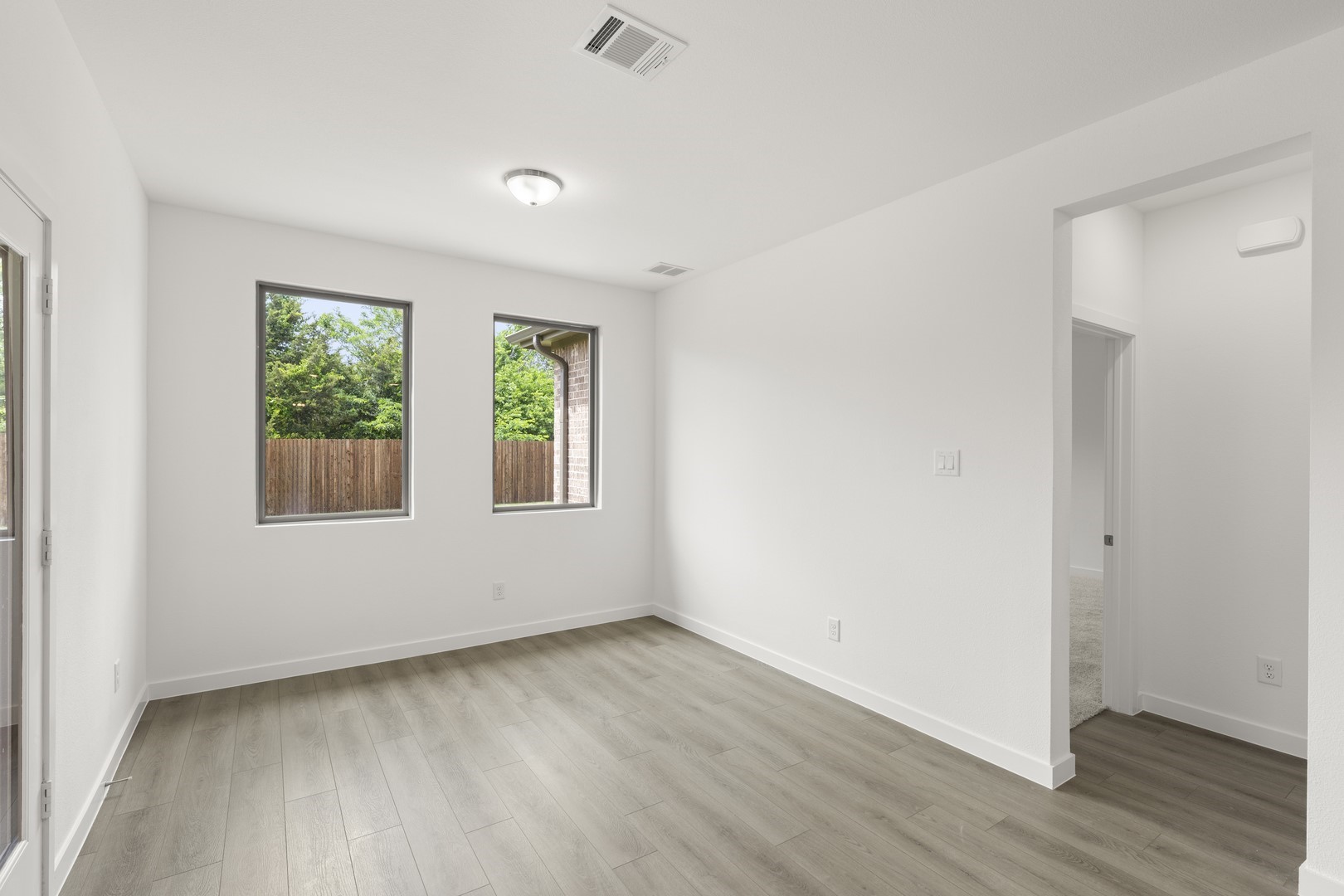 2415 Daisy Lane