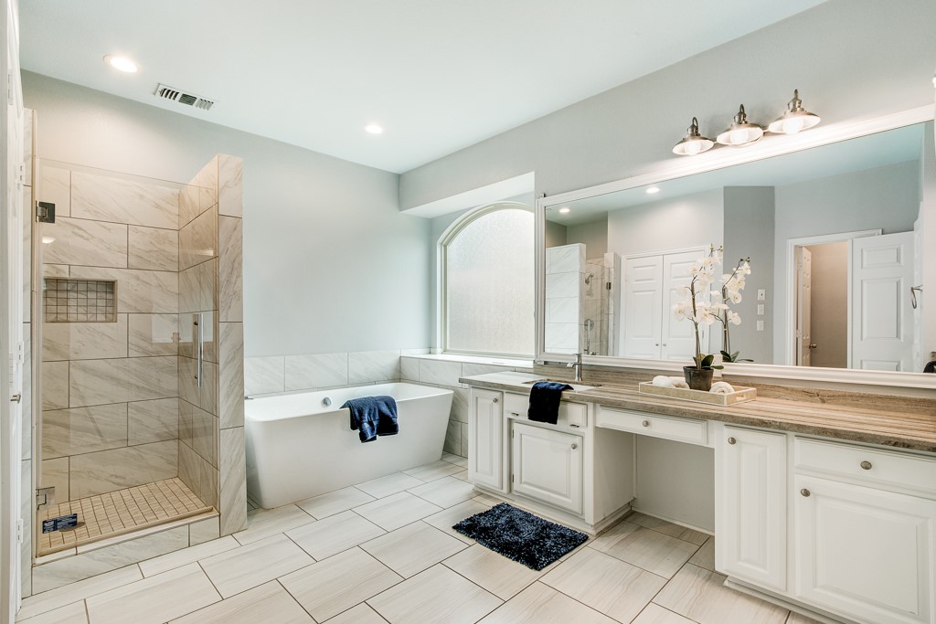 2813 Mesa Court
