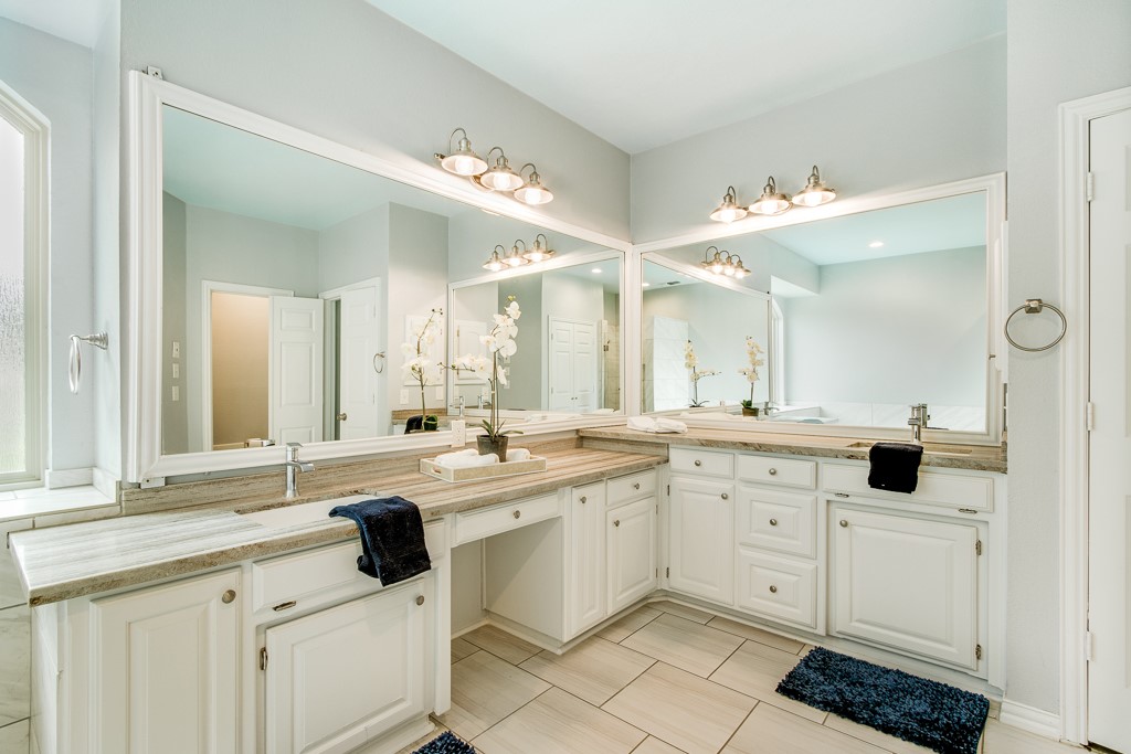 2813 Mesa Court