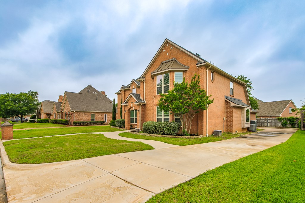 2813 Mesa Court