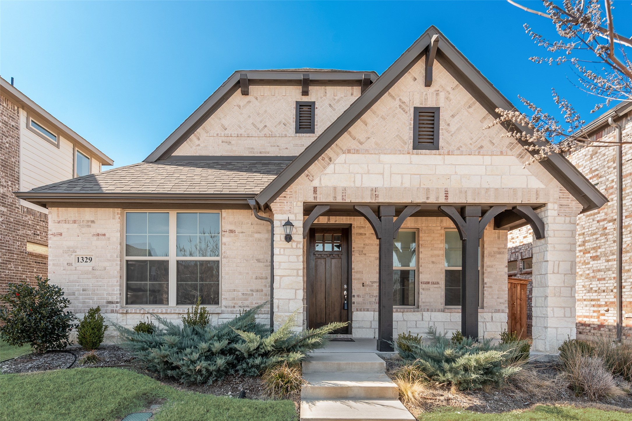 1329 Buckeye Trail