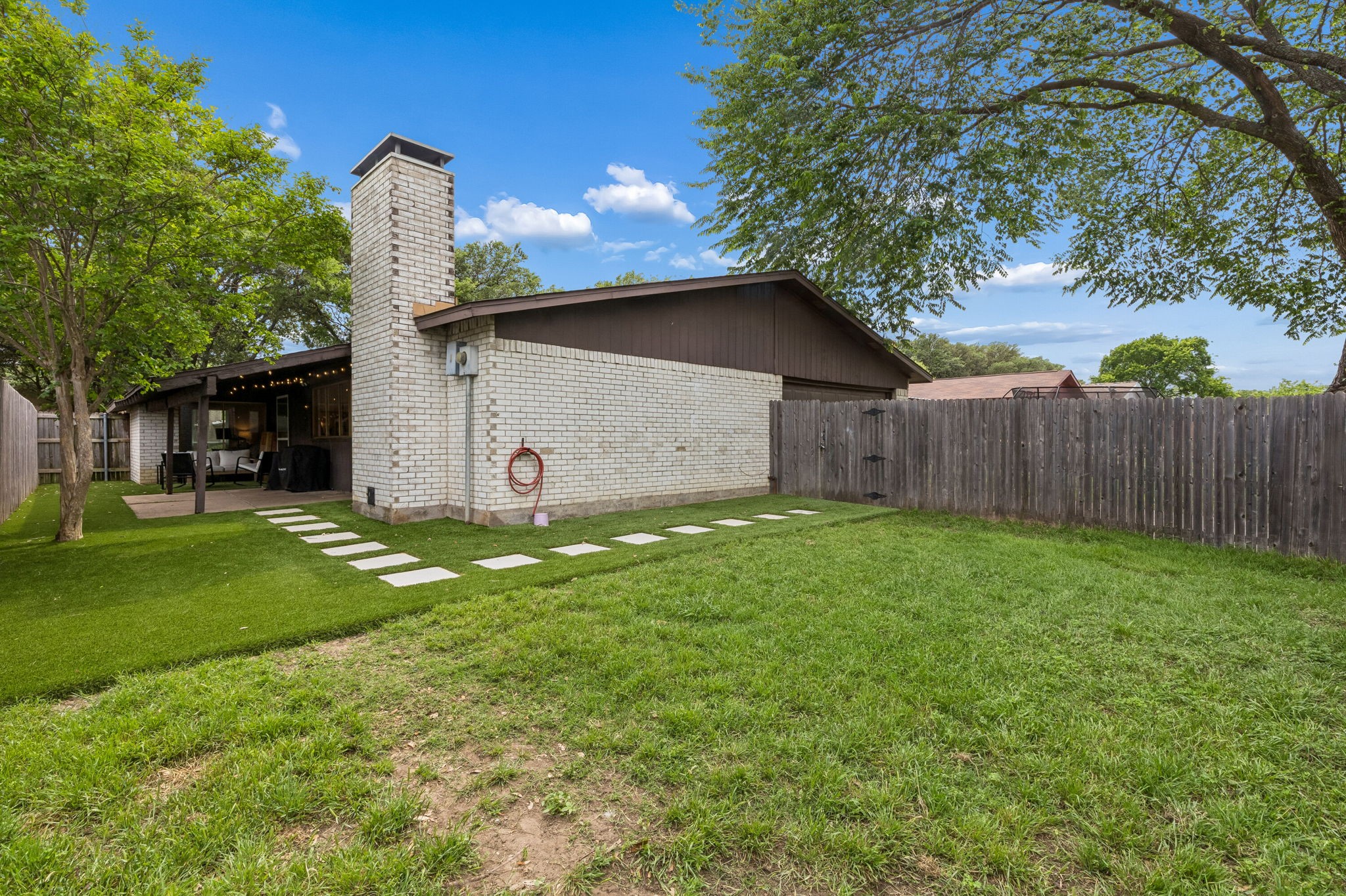 2733 Ripplewood Drive
