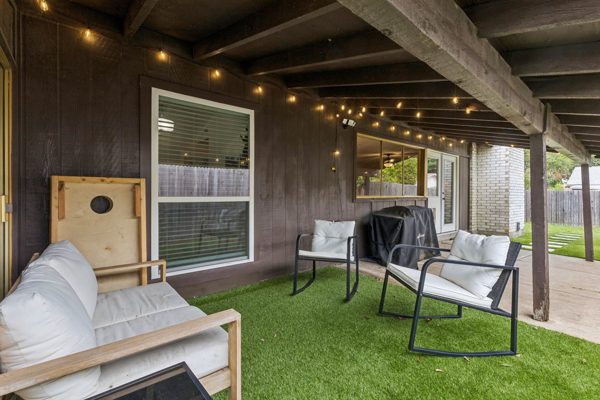 2733 Ripplewood Drive