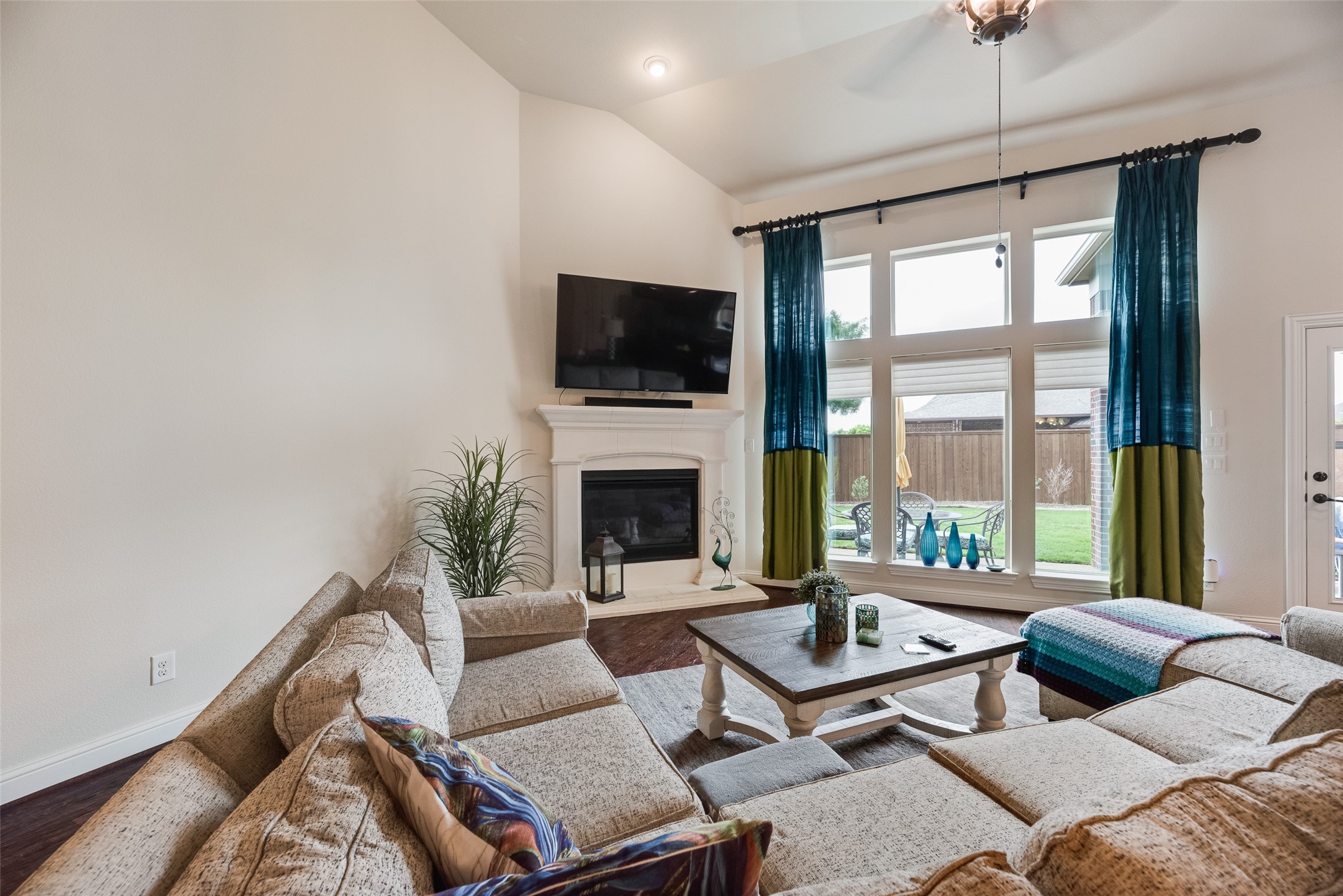 3001 Leesa Drive
