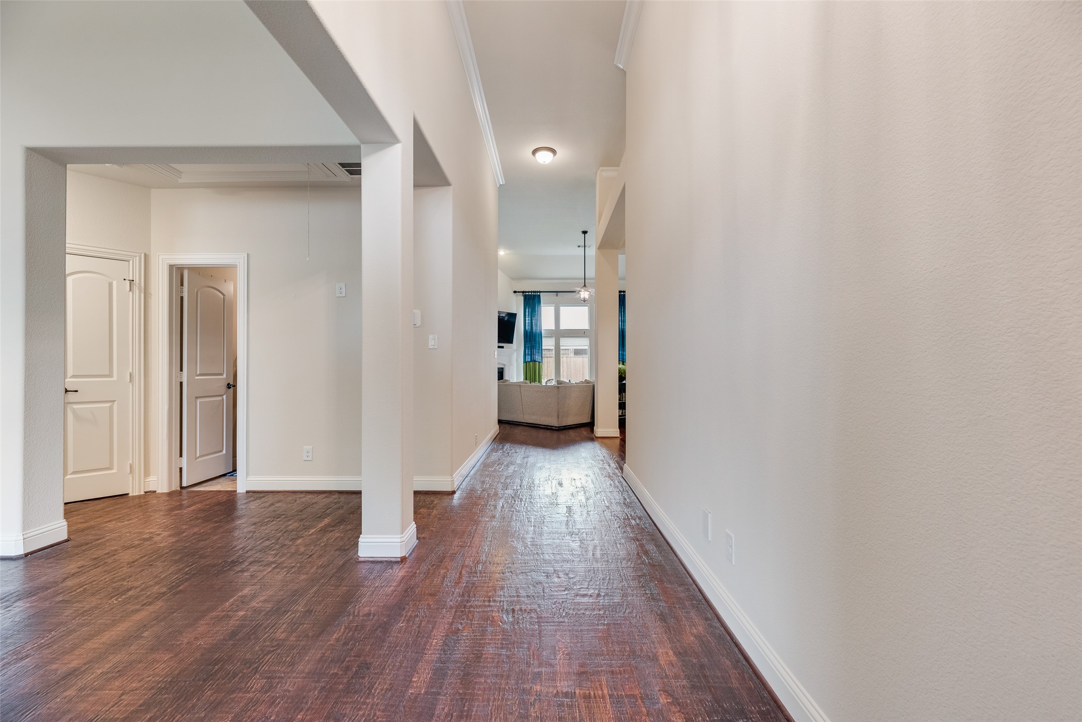 3001 Leesa Drive
