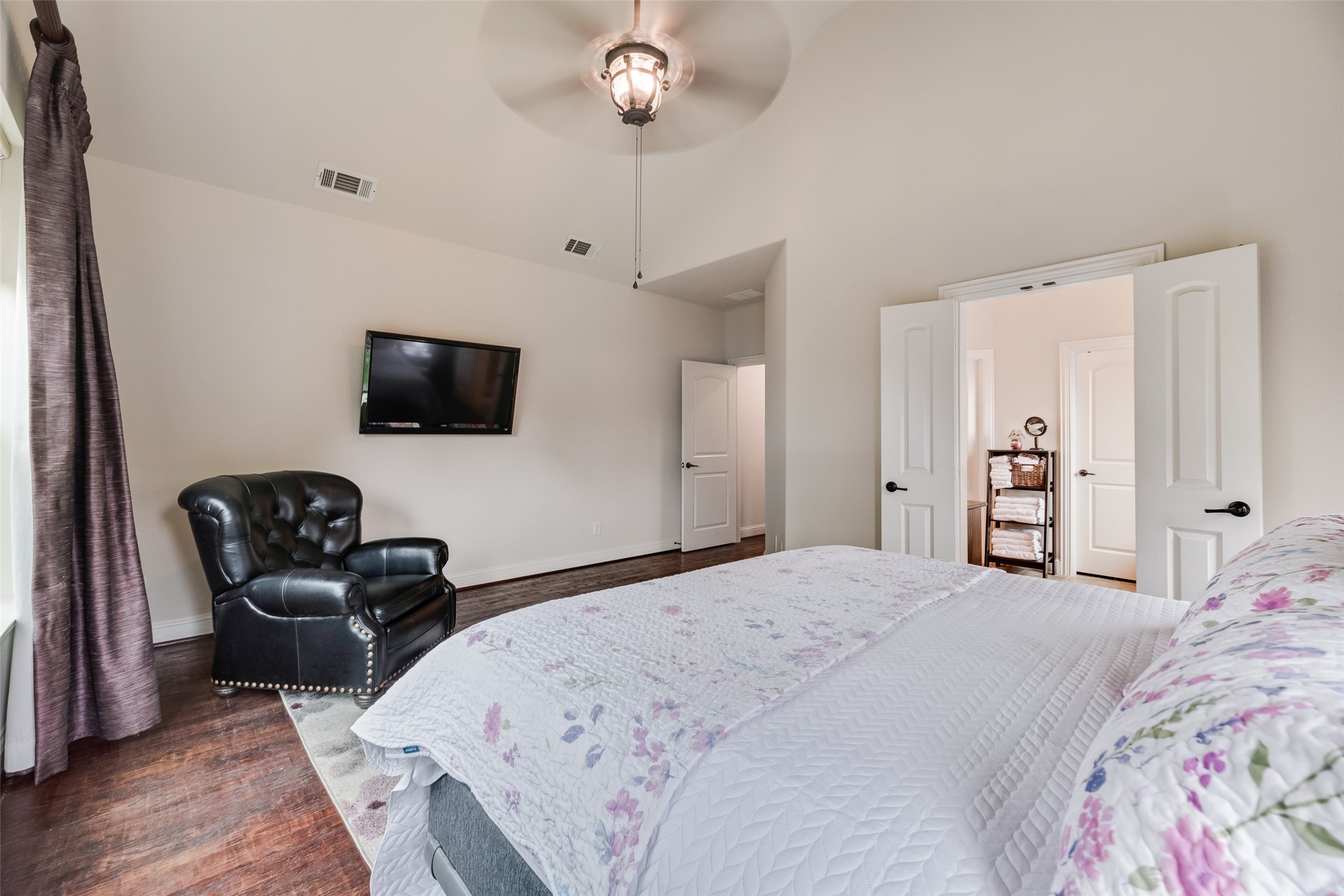 3001 Leesa Drive