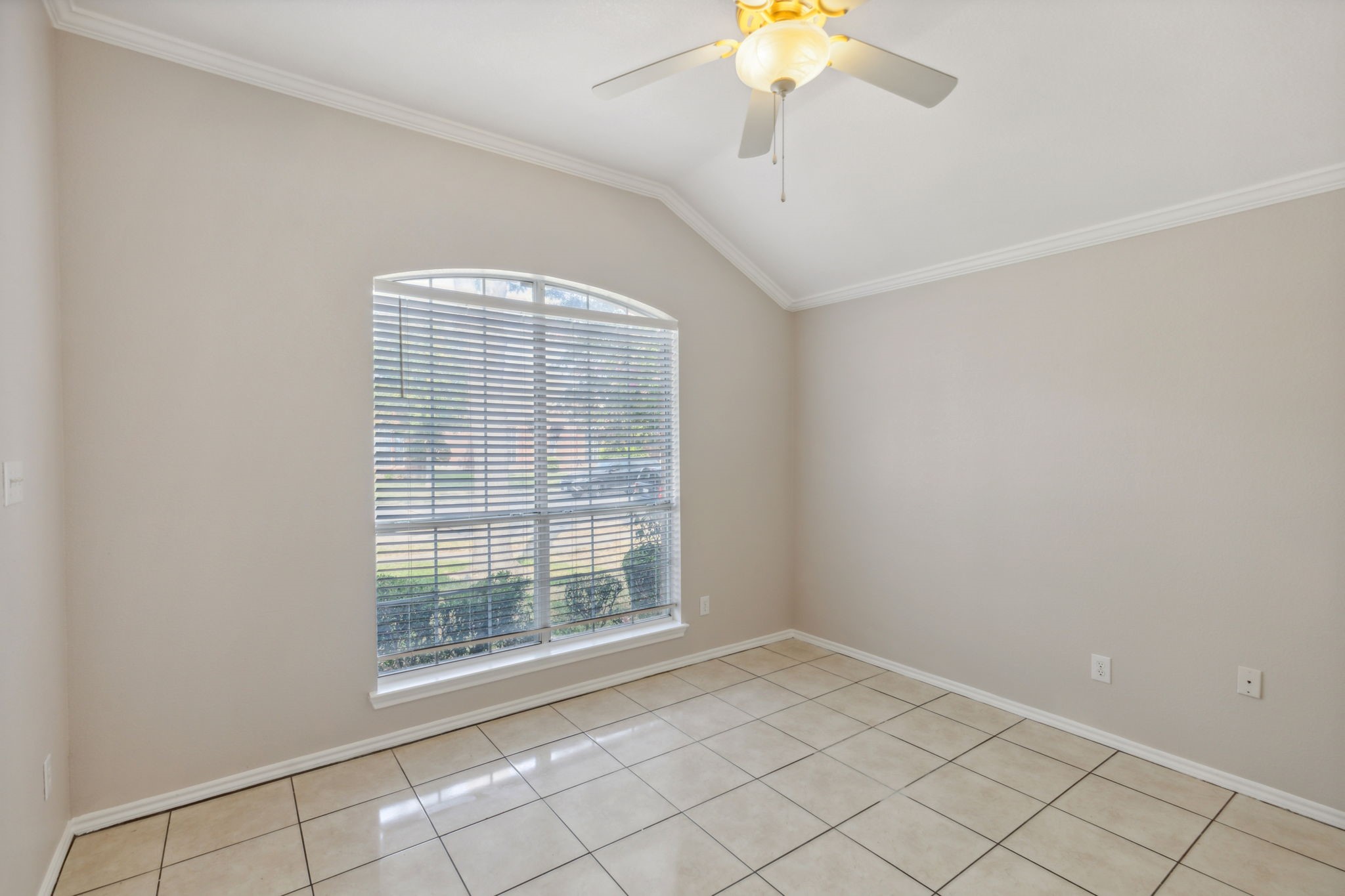 5621 Phoenix Drive