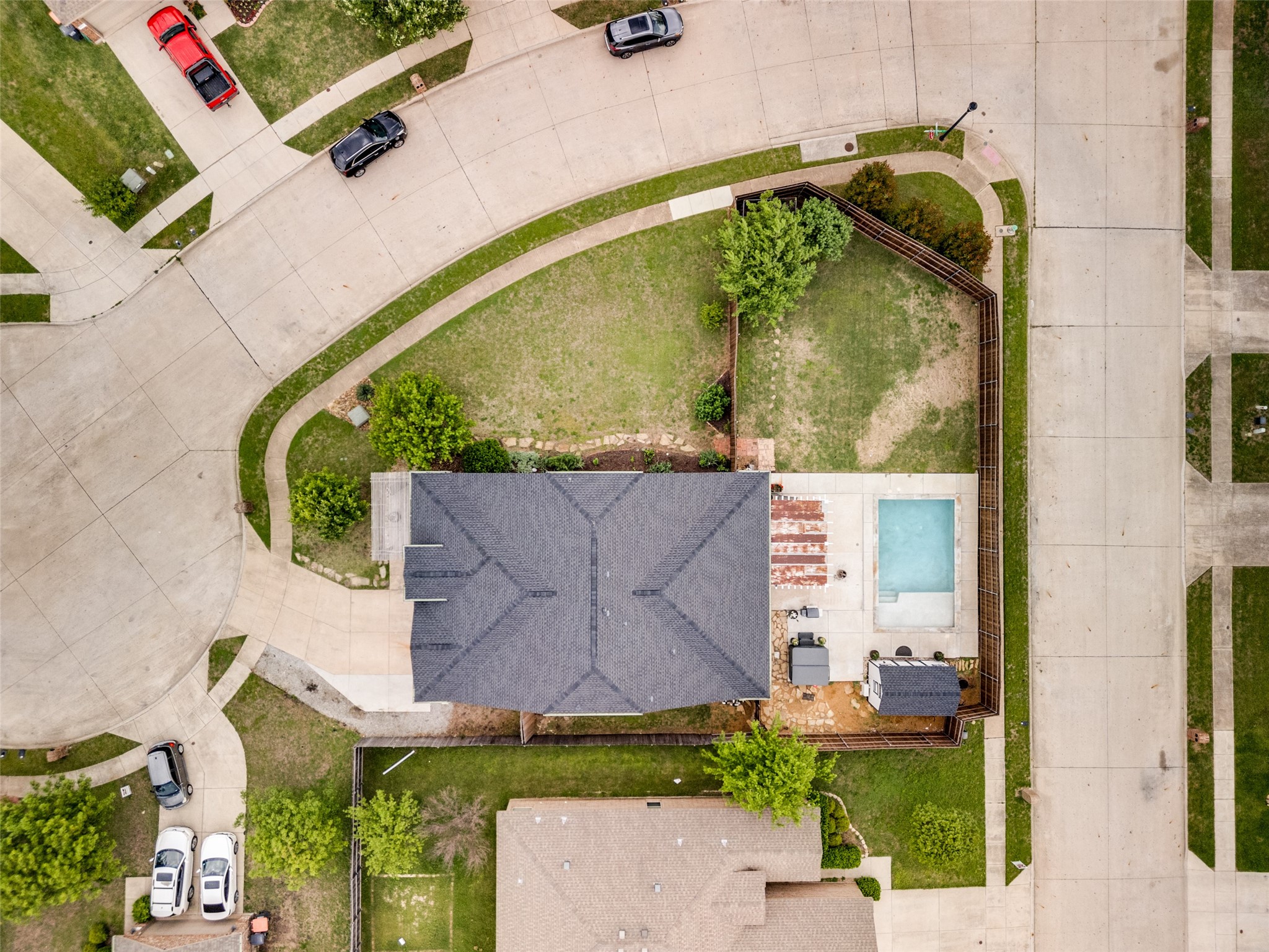 612 W Grove Circle
