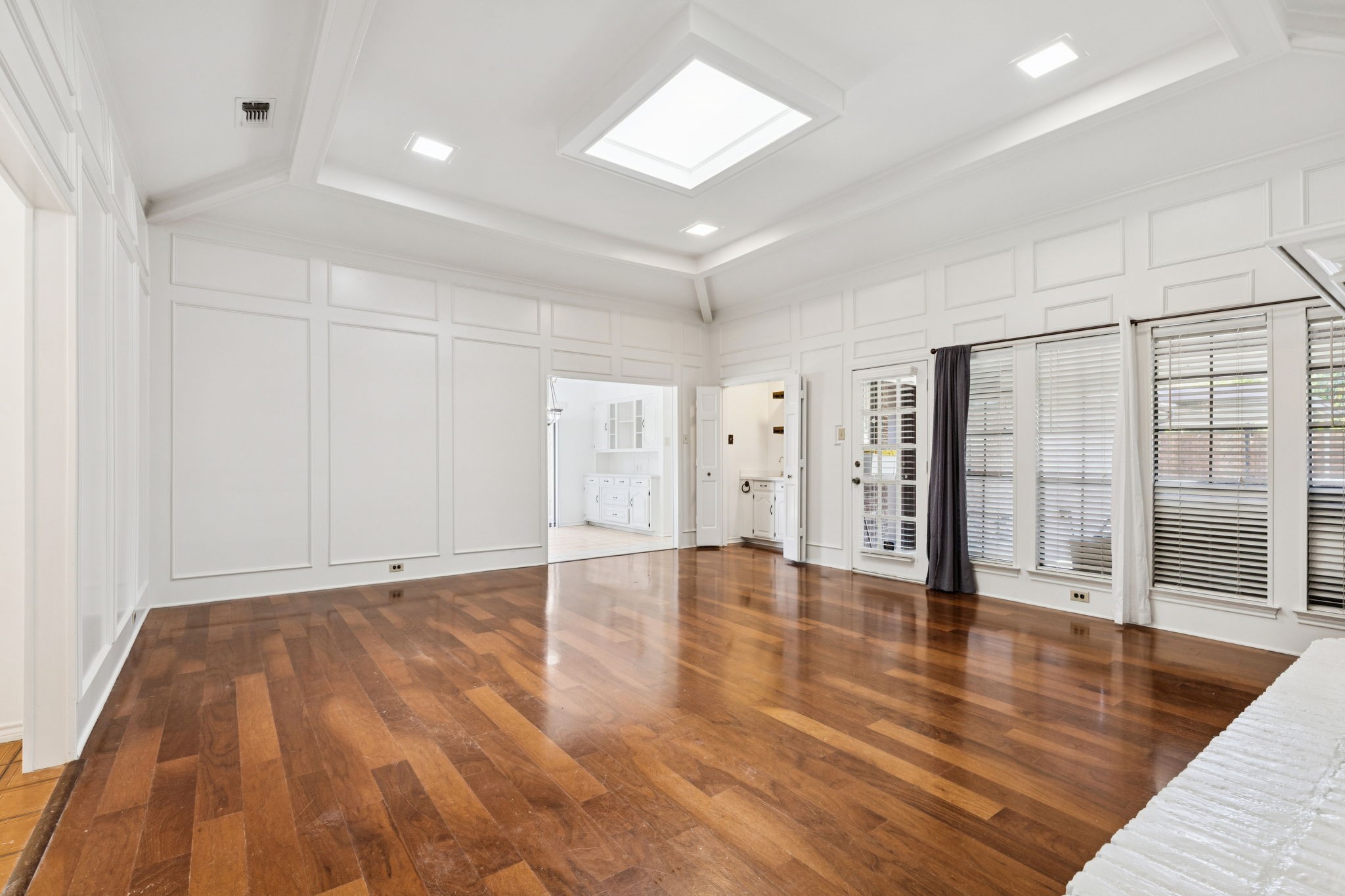 9718 Amberley Drive