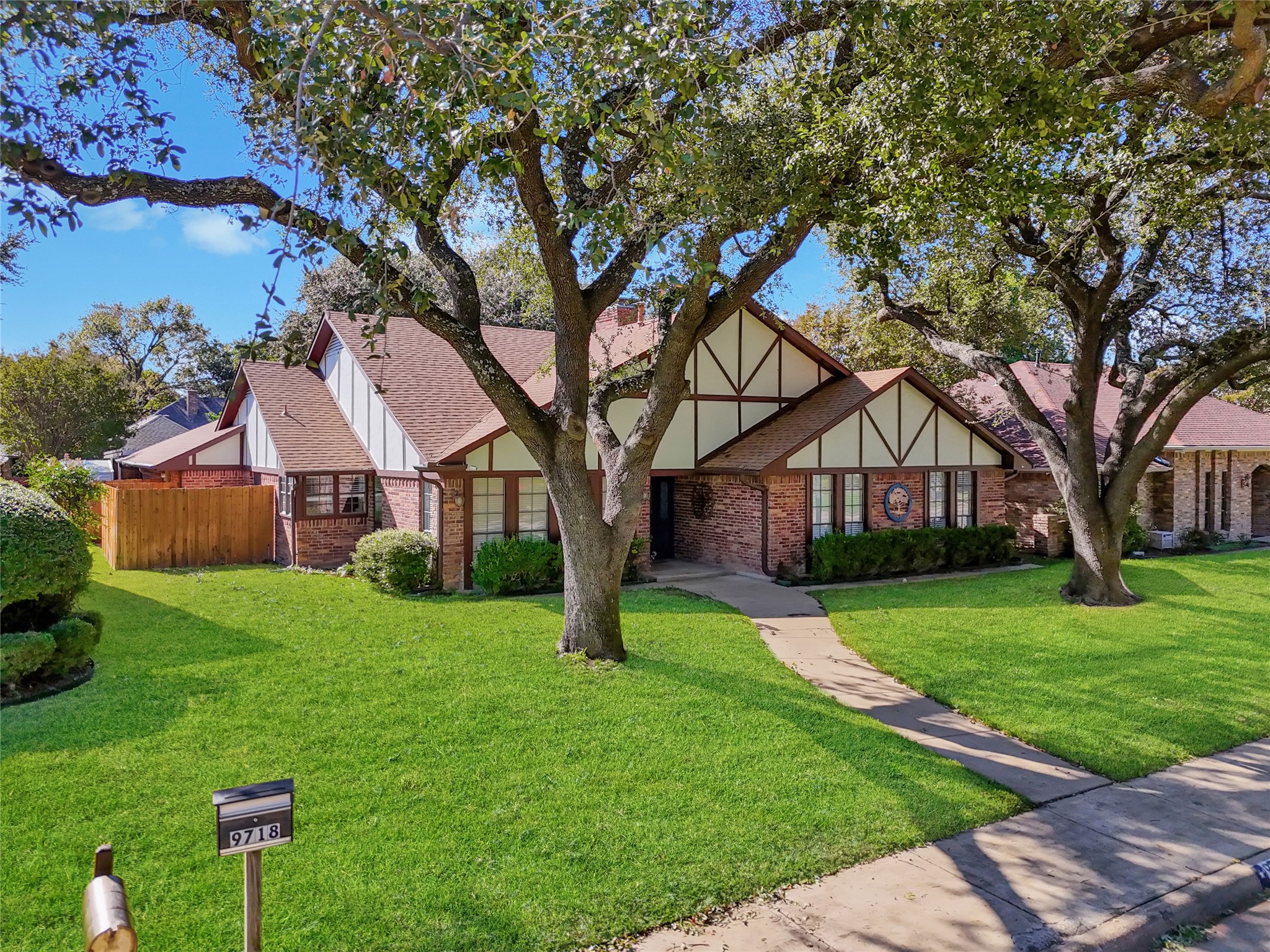 9718 Amberley Drive