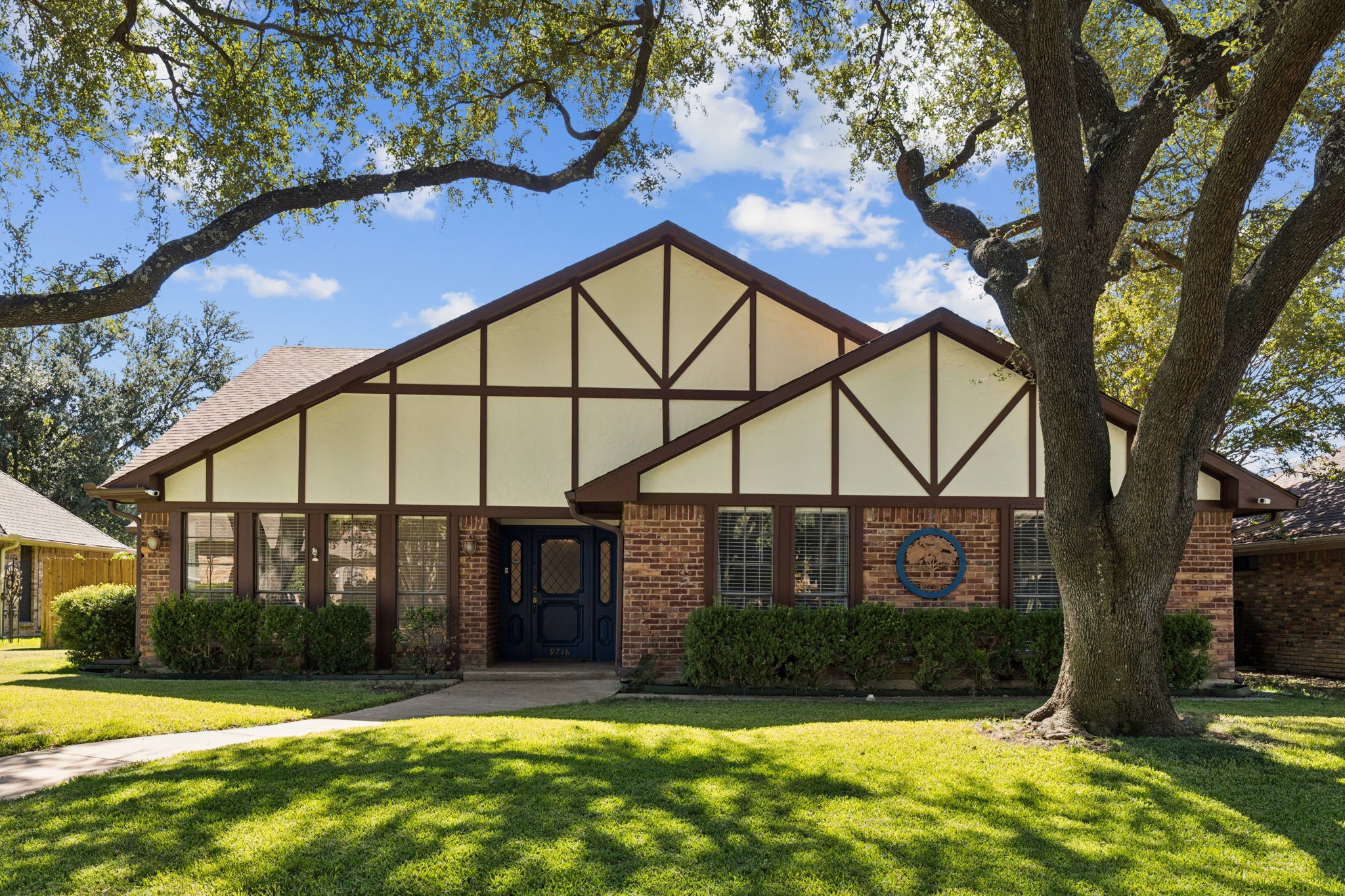 9718 Amberley Drive