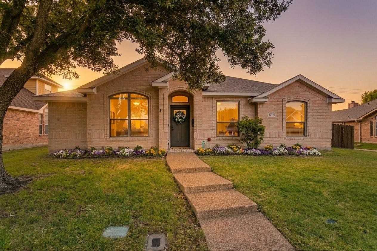 1220 Shady Elm Lane