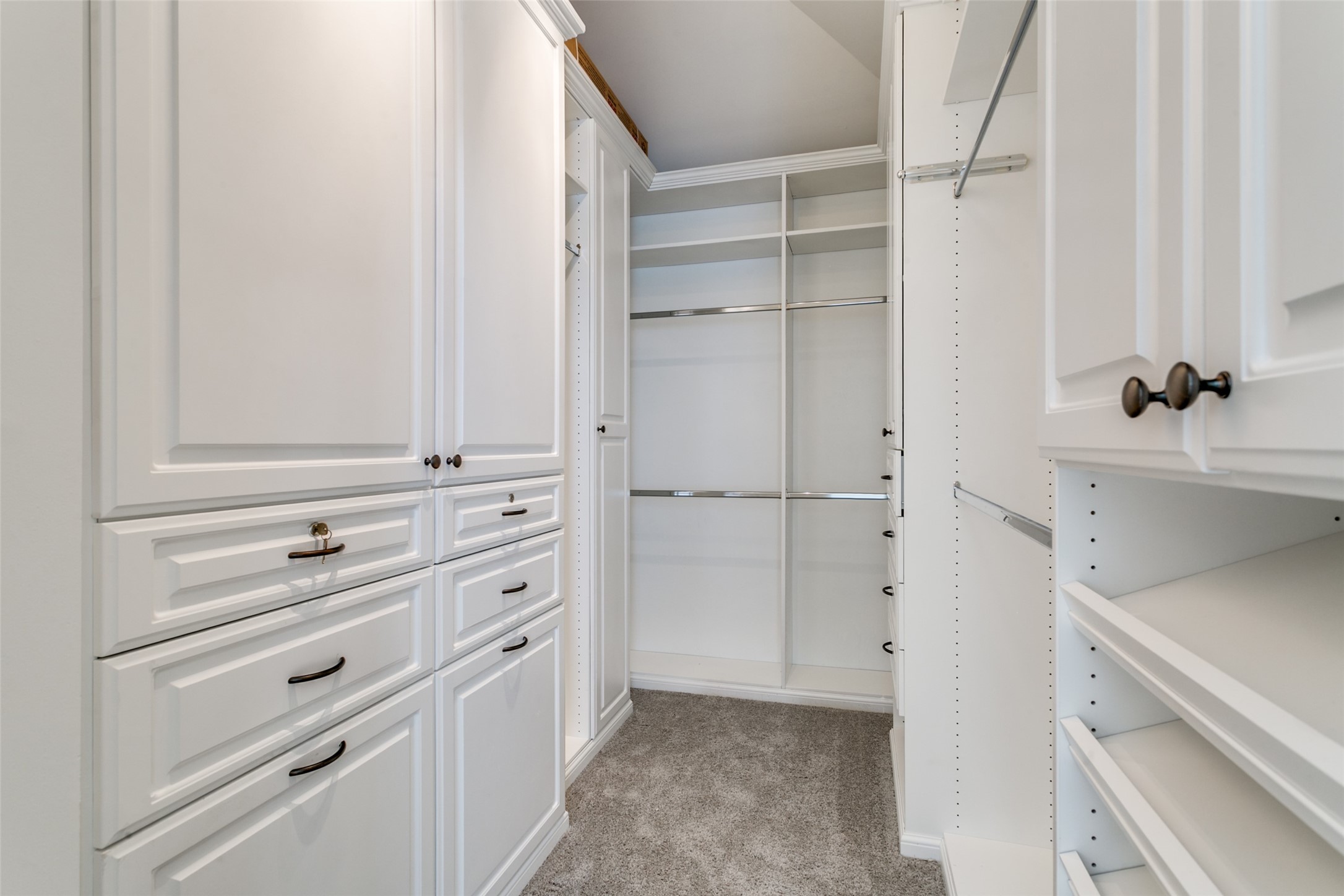1220 Shady Elm Lane