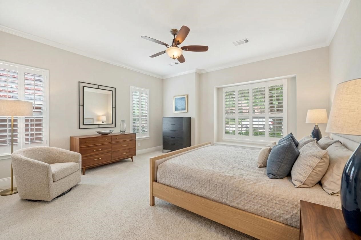 10172 Bowling Green Drive