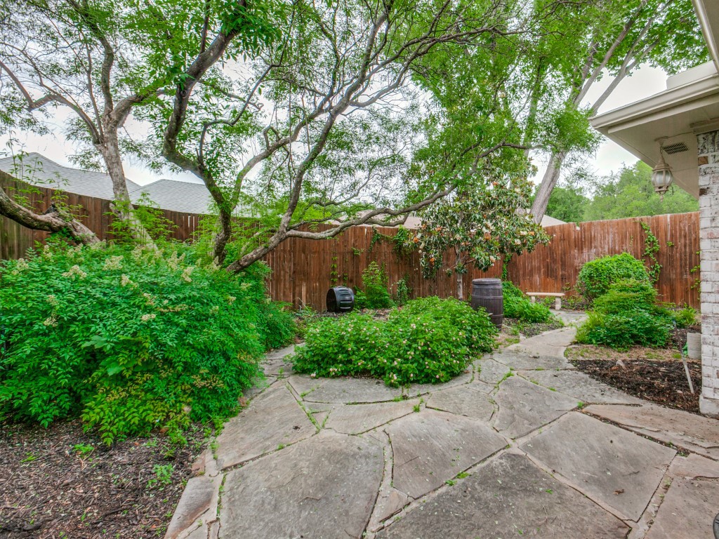 6608 Robin Willow Court