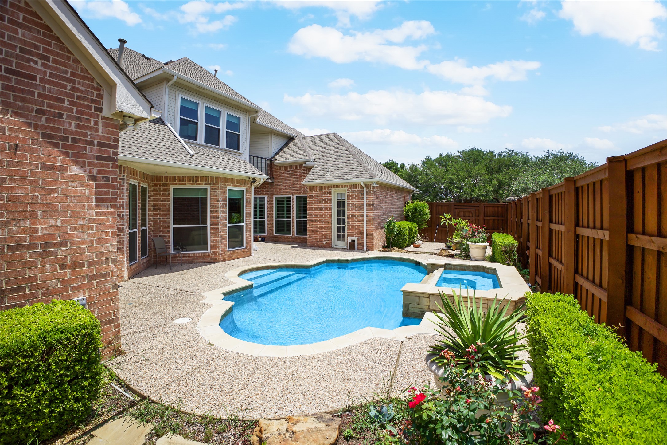 1807 Meadowcove Drive