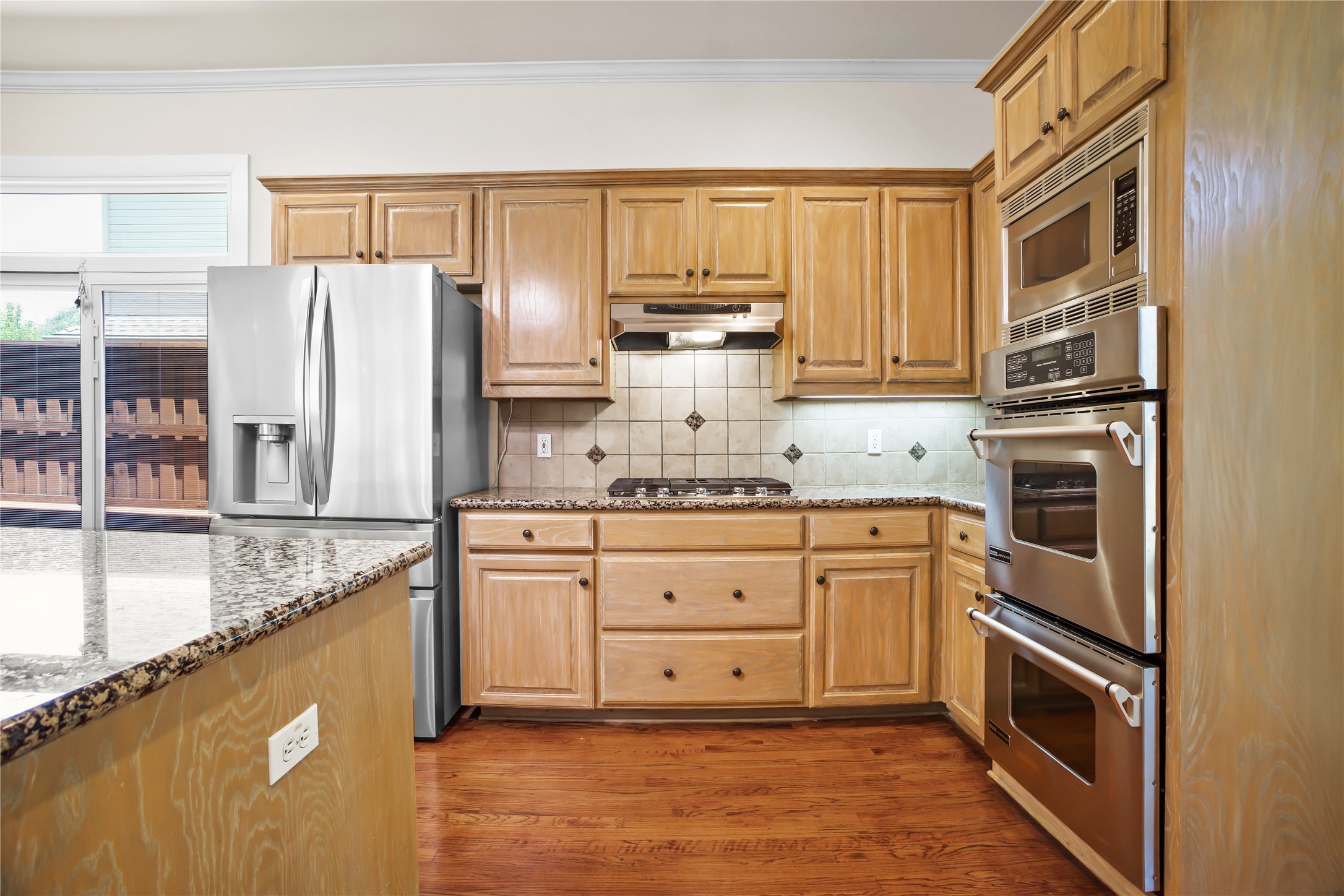 1807 Meadowcove Drive