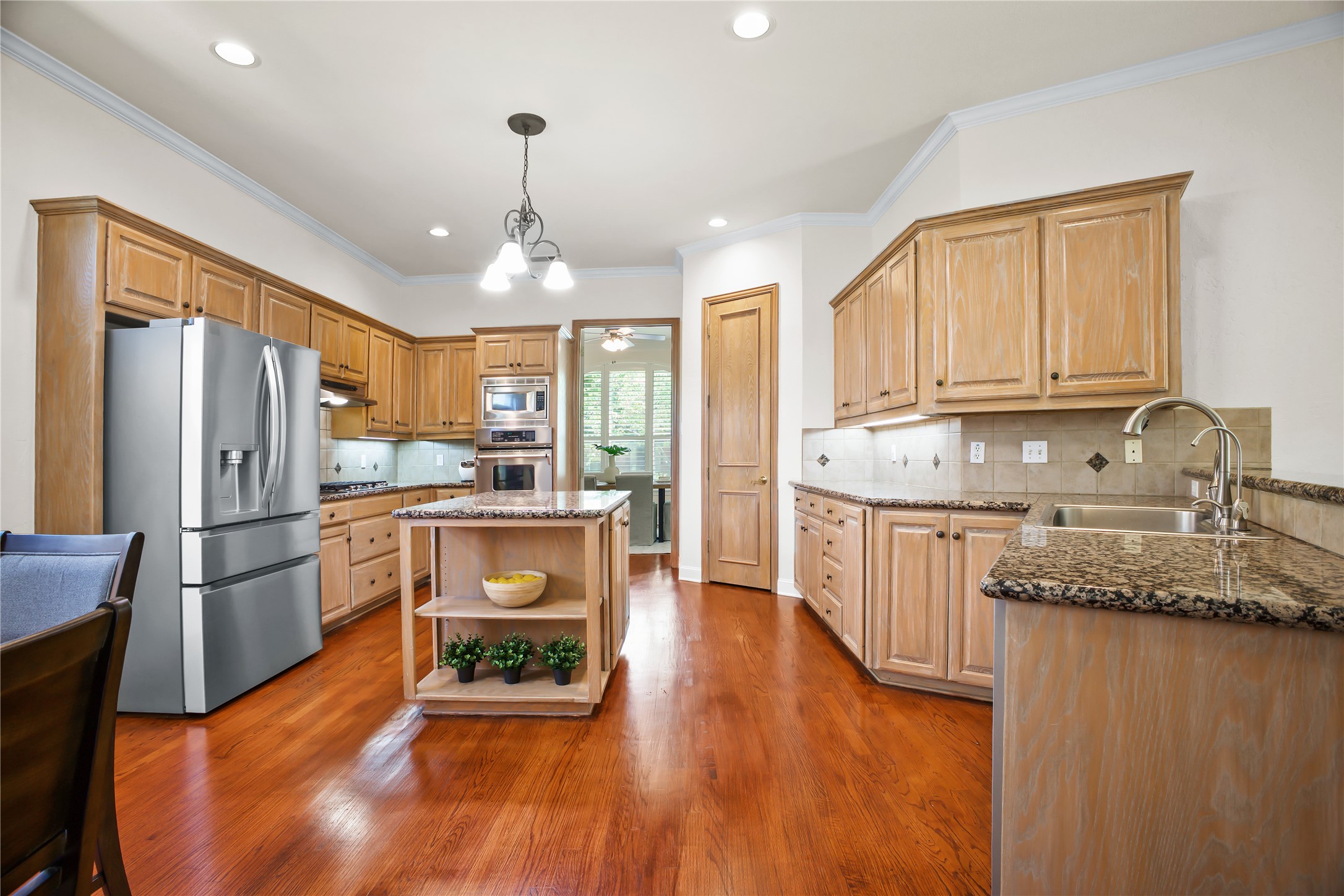 1807 Meadowcove Drive