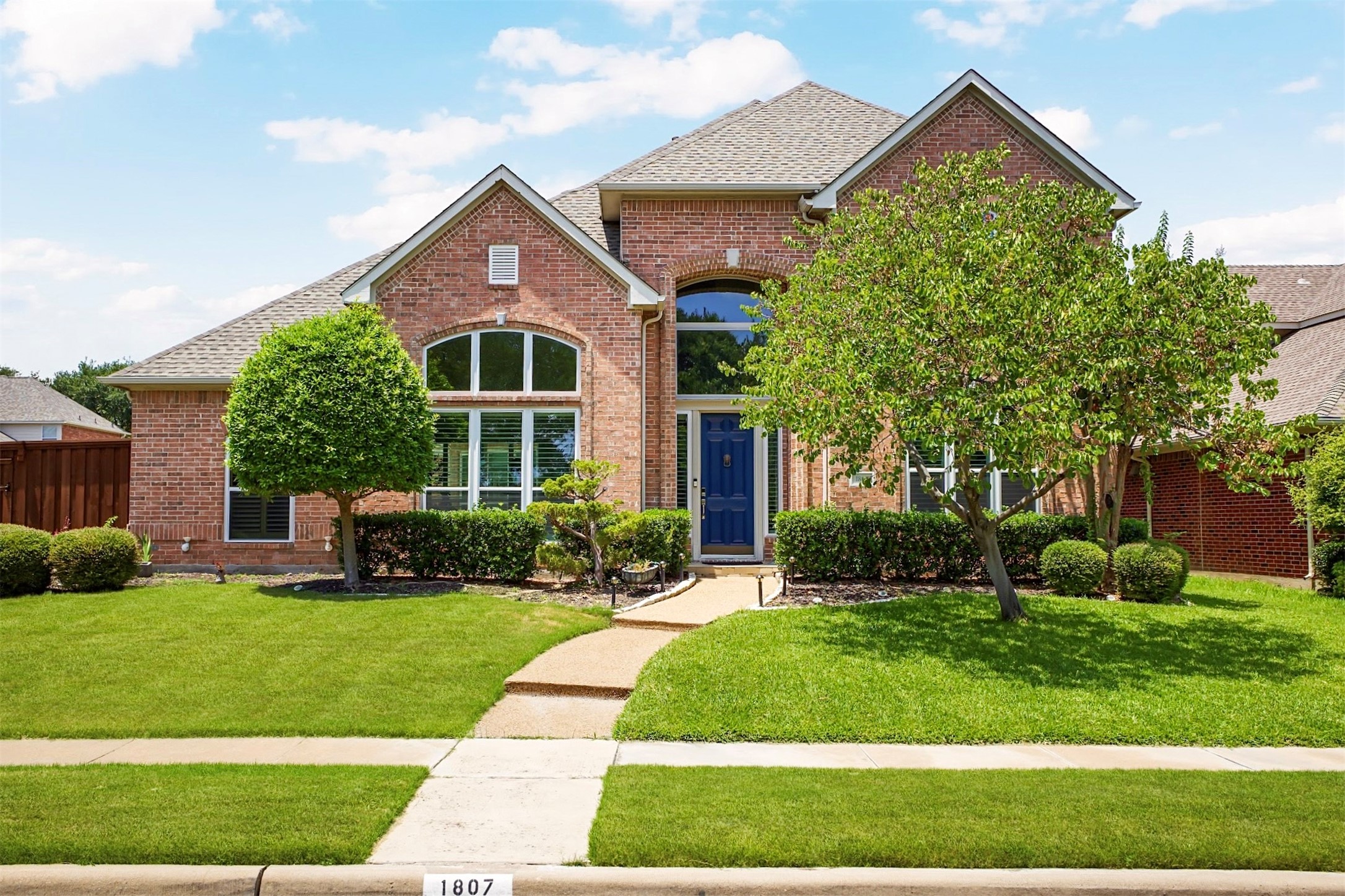 1807 Meadowcove Drive