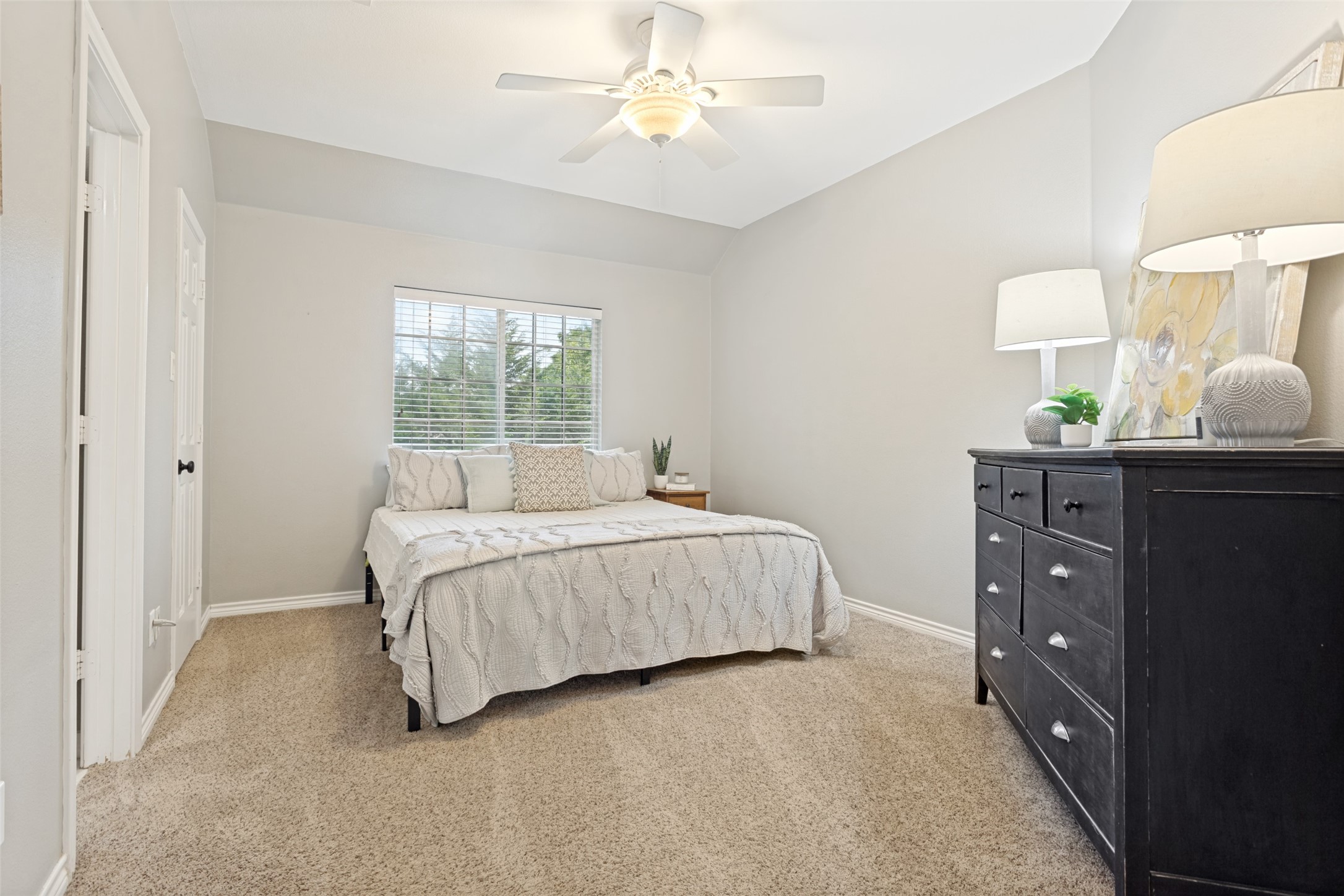 2900 Greenview Drive