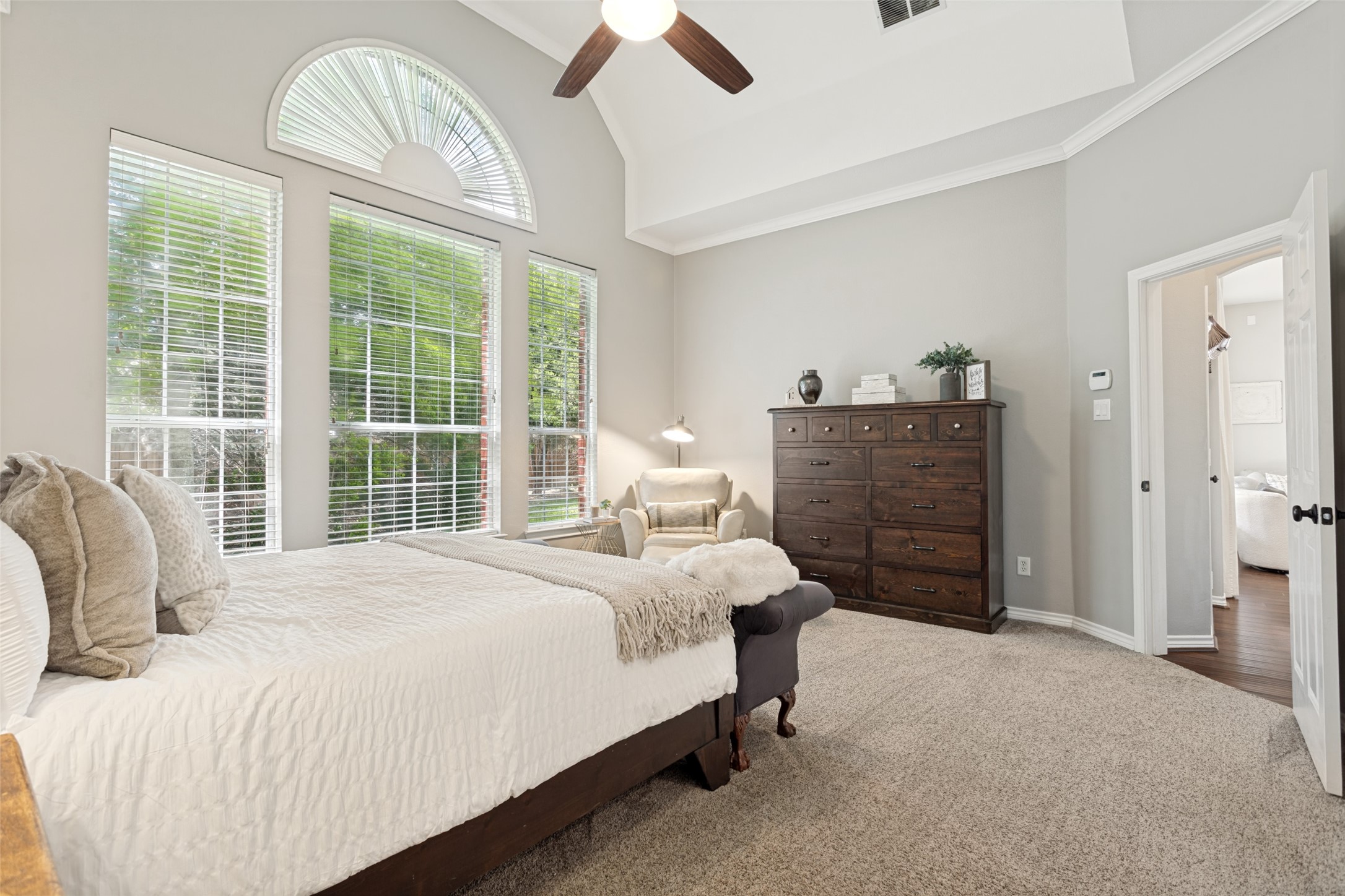2900 Greenview Drive