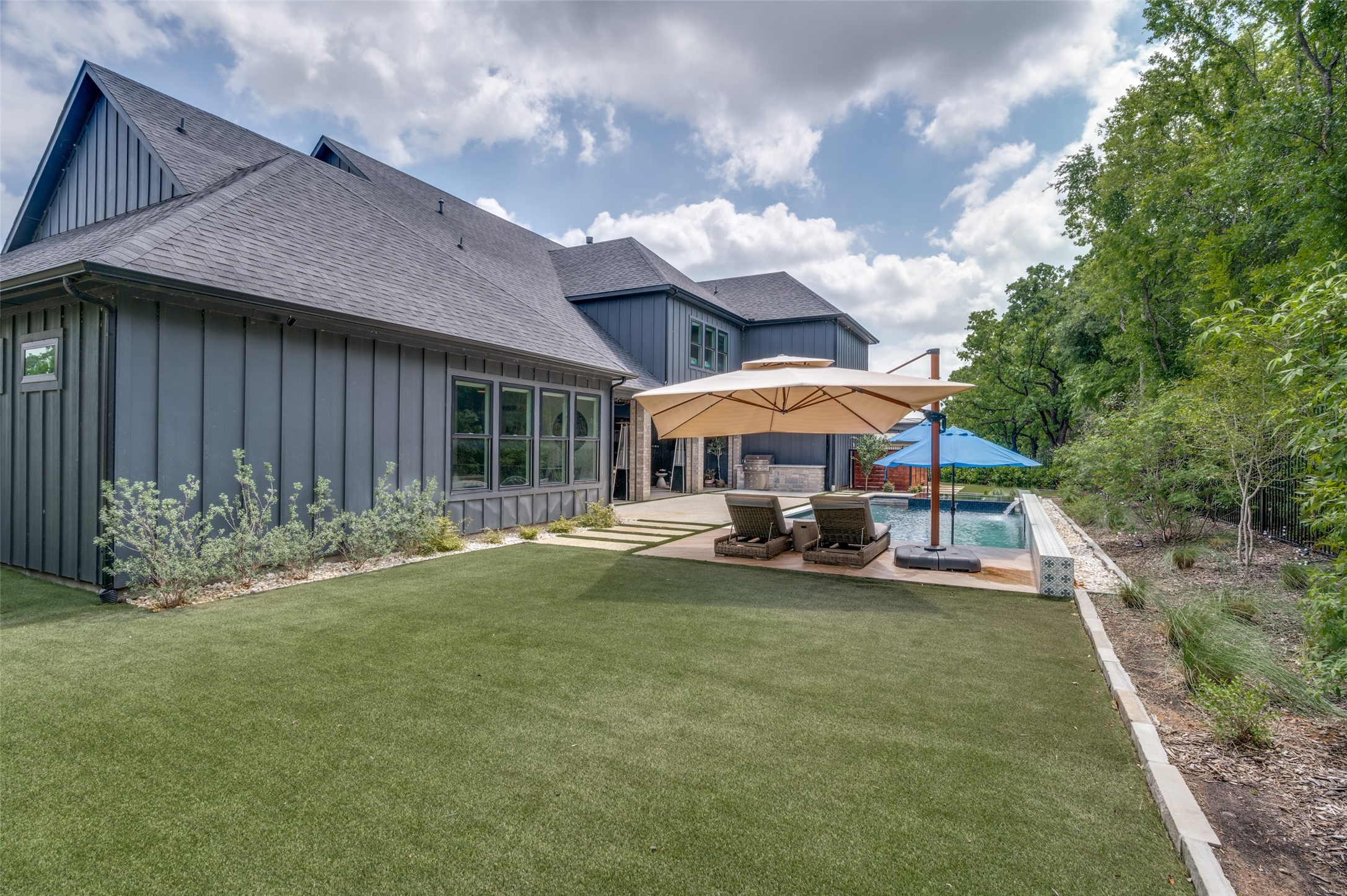 1459 Sunset Point Drive