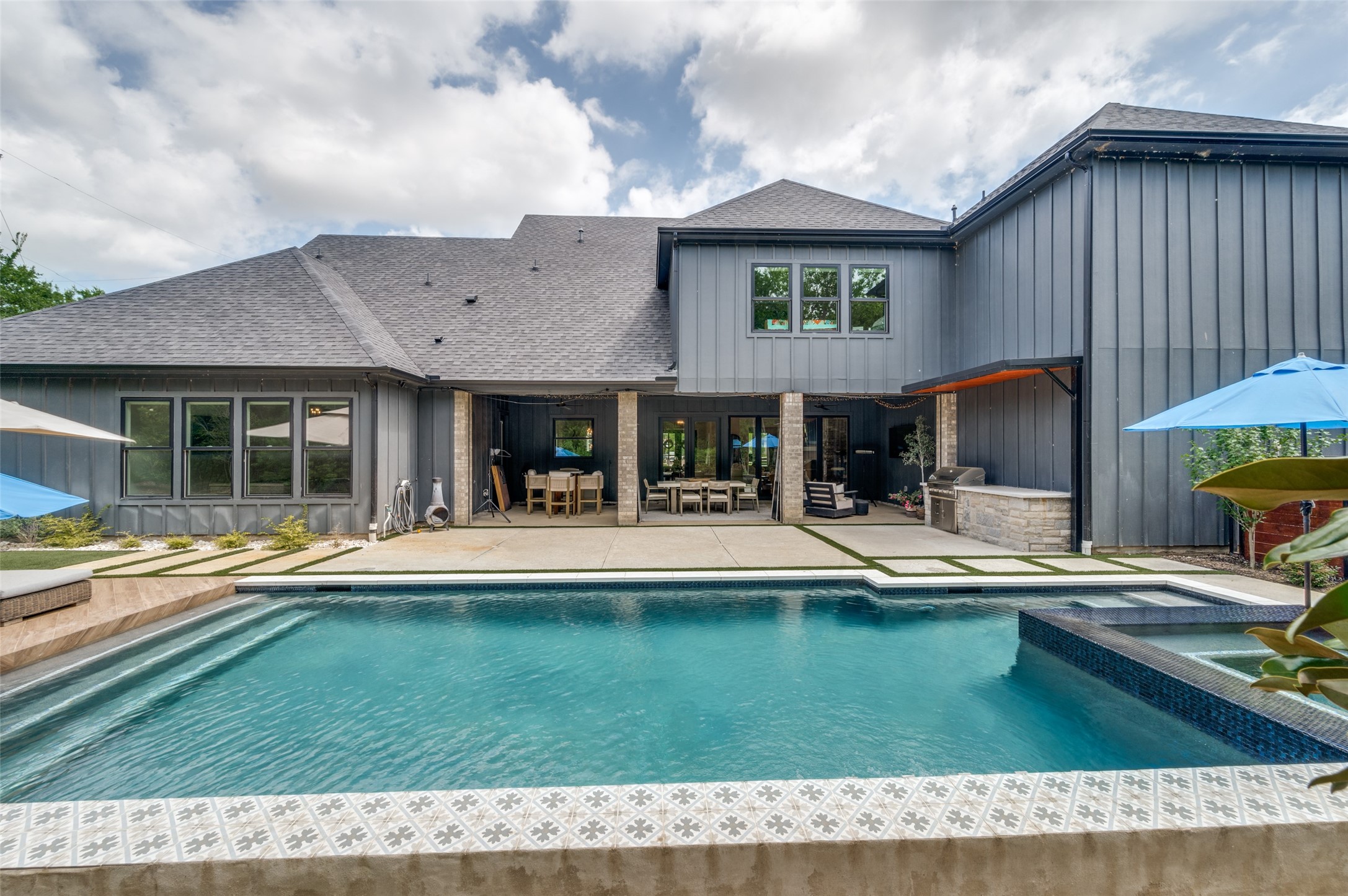 1459 Sunset Point Drive