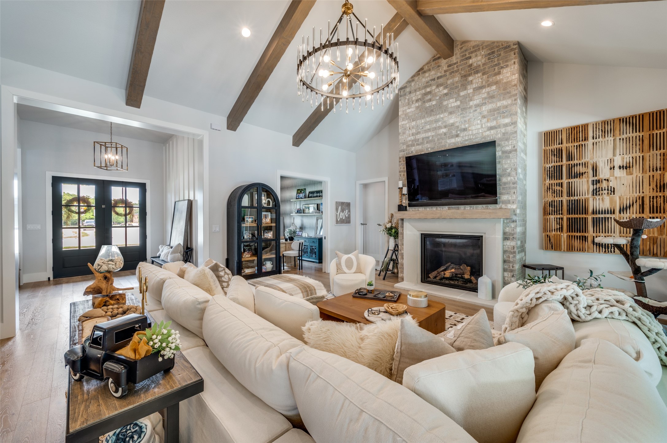 1459 Sunset Point Drive
