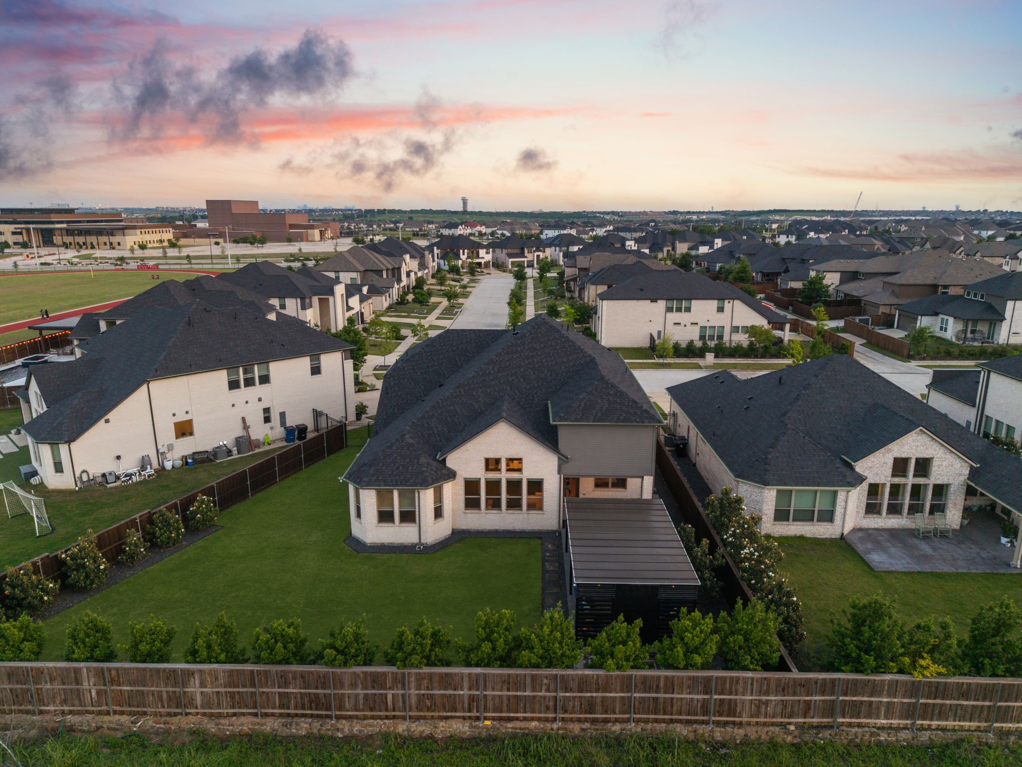 2576 Horsetail Road